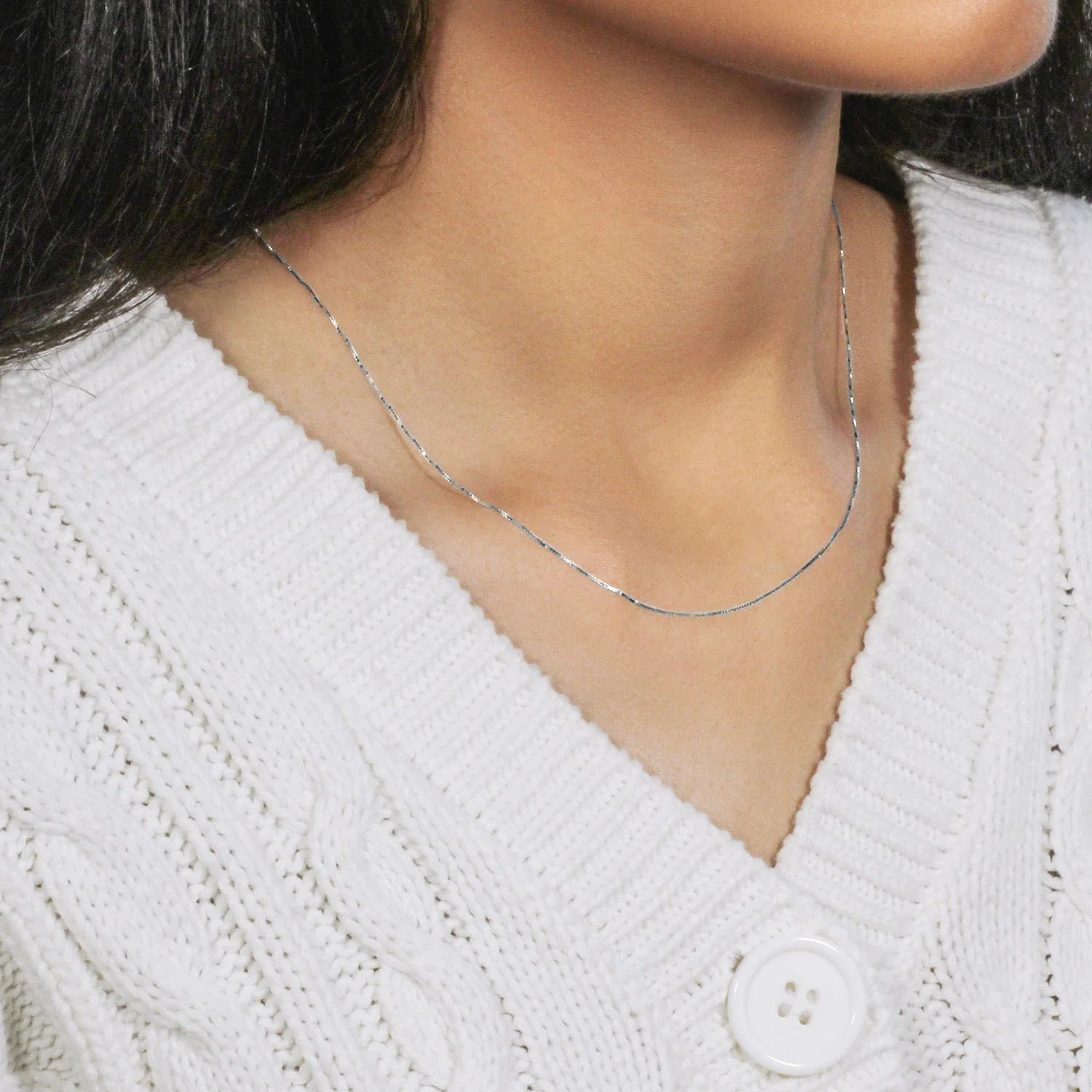 10k White Gold Classic Box Chain 0.6mm - Image 10
