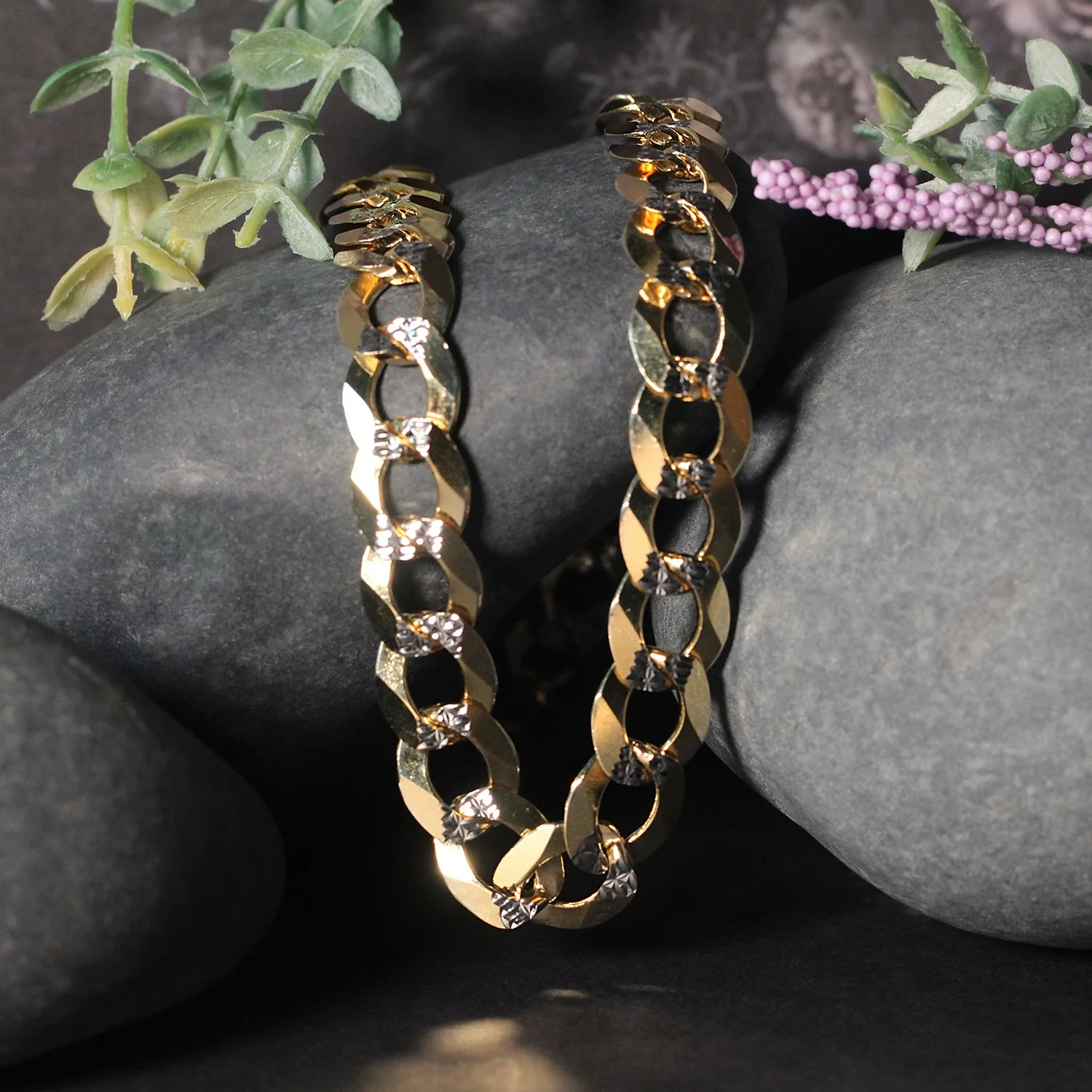 11.23 mm 14k Two Tone Gold Pave Curb Chain - Image 2