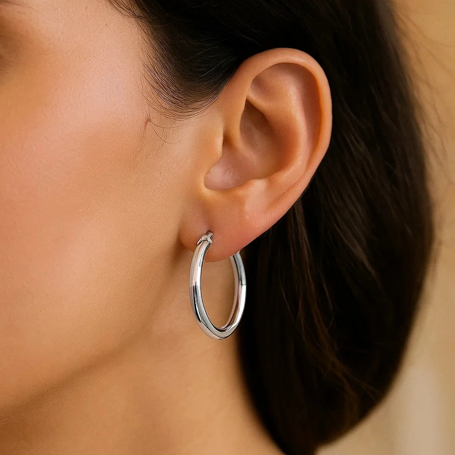 14k White Gold Polished Hoop Earrings (2- mm) - Image 4