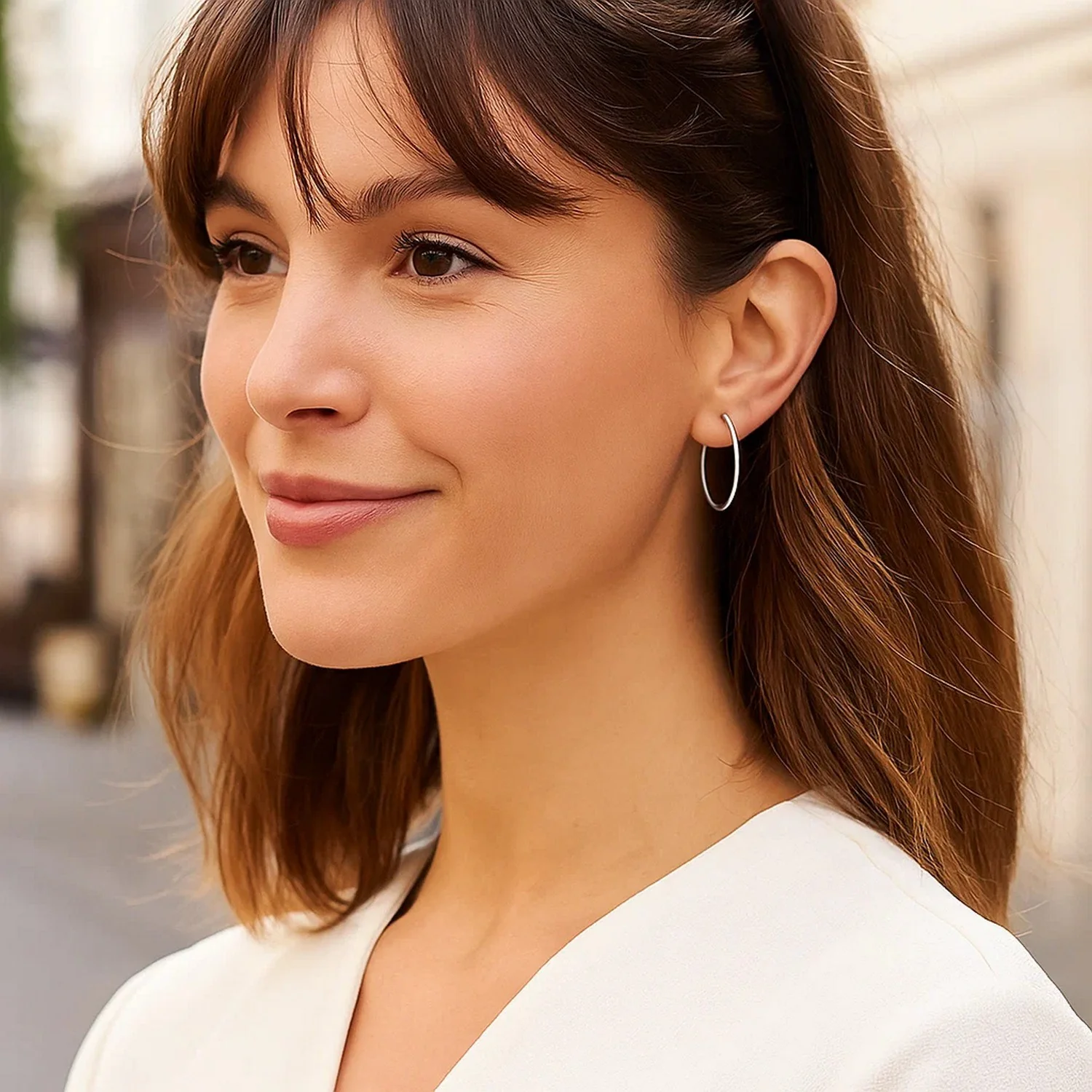 14k White Gold Polished Hoop Earrings (25 mm) - Image 2