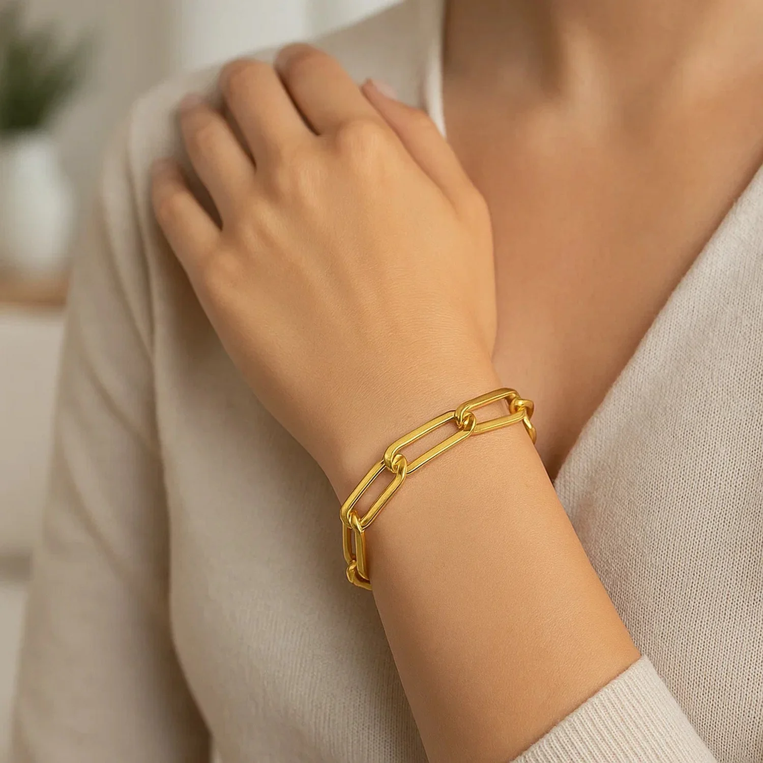 14k Yellow Gold 8 inch Extra Wide Paperclip Chain Bracelet - Image 4