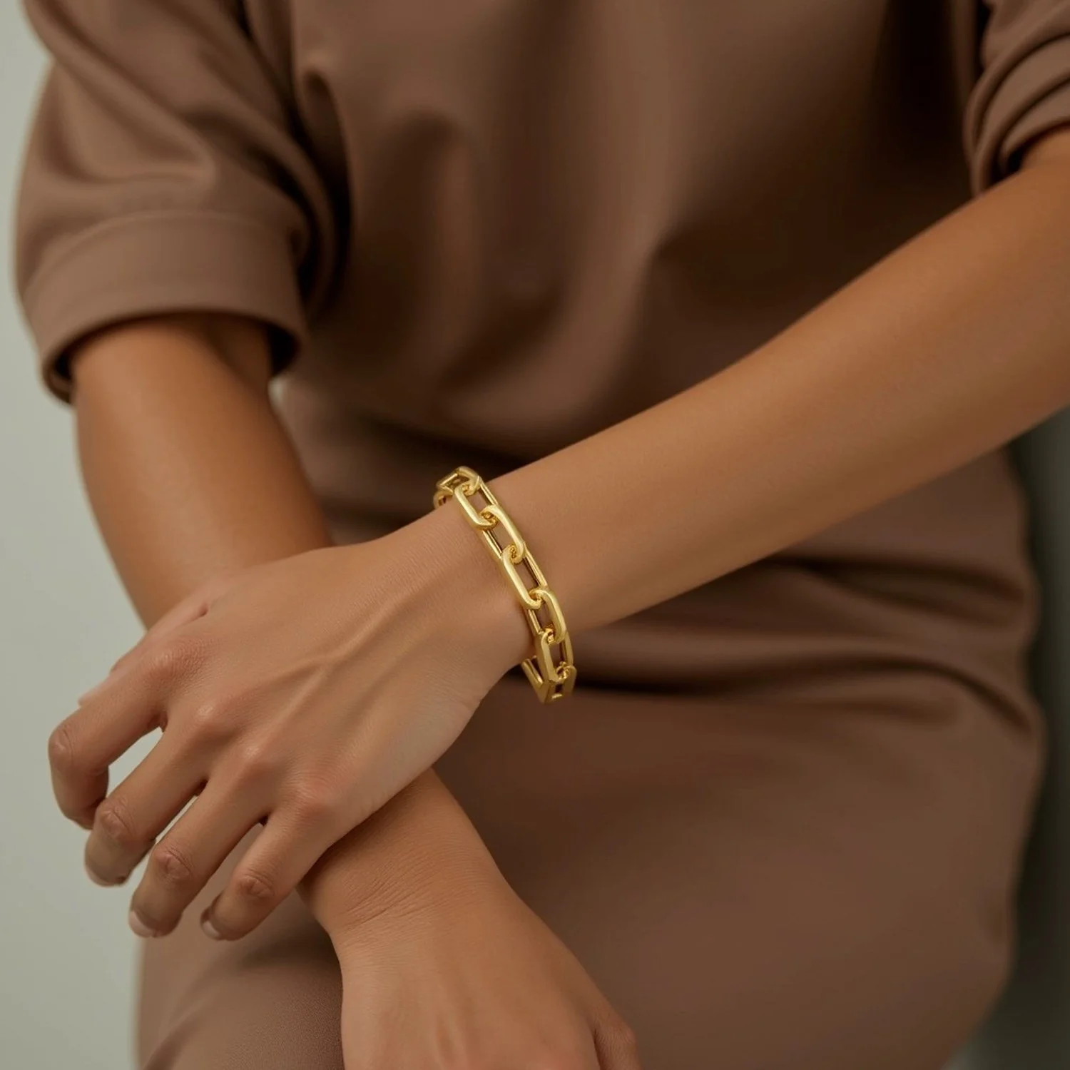 14k Yellow Gold 8 inch Extra Wide Paperclip Chain Bracelet - Image 5