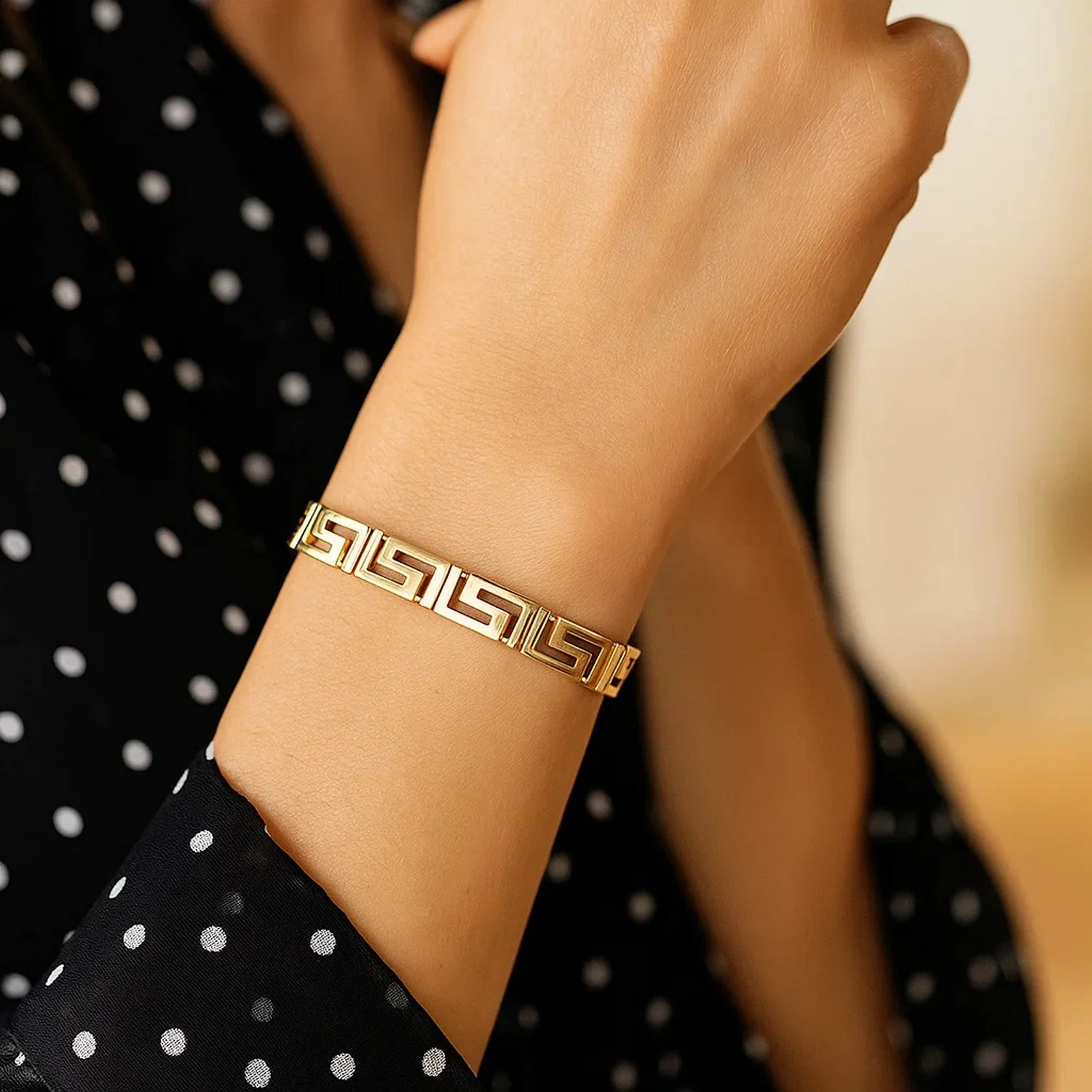 14k Yellow Gold Fancy Greek Key Motif Bracelet - Image 7