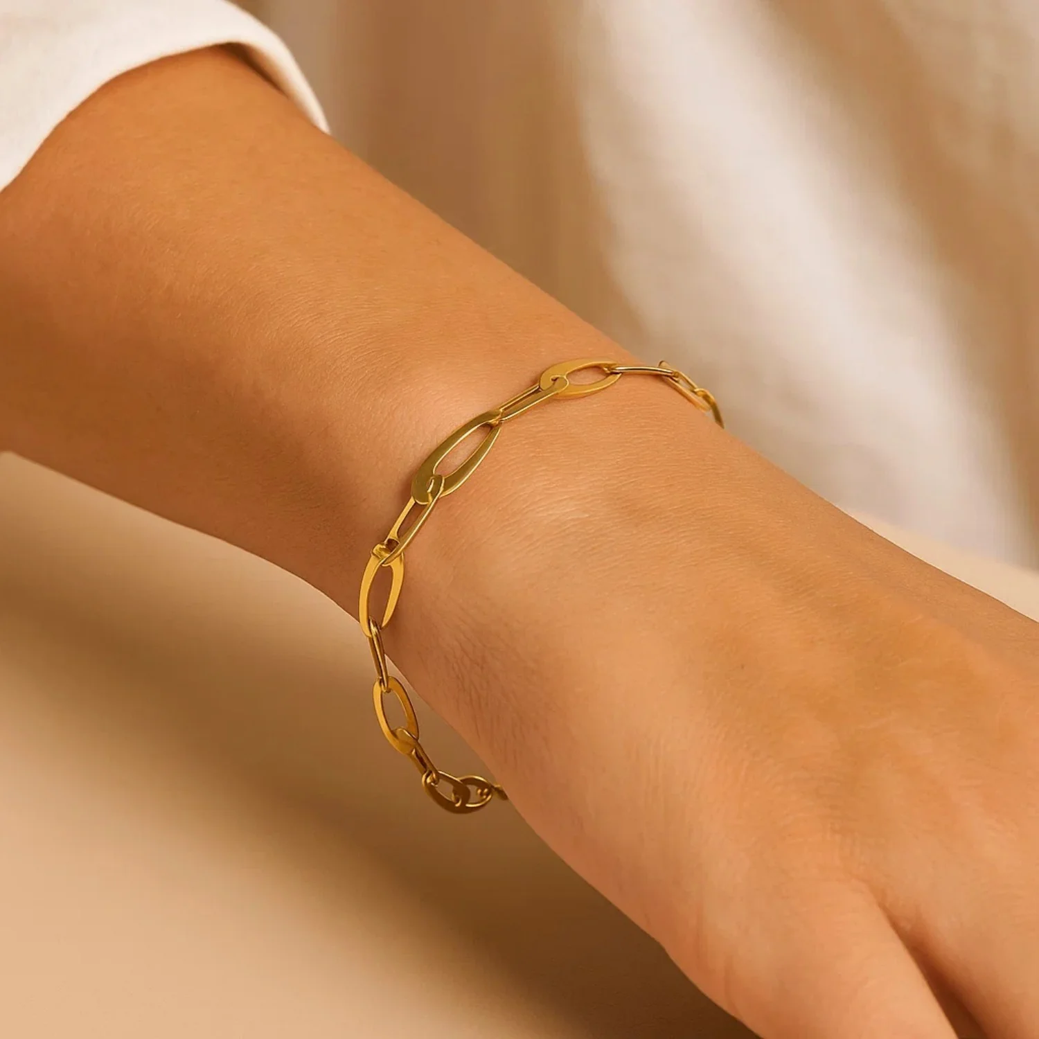 14k Yellow Gold Italian Oval Links Bracelet - Image 5