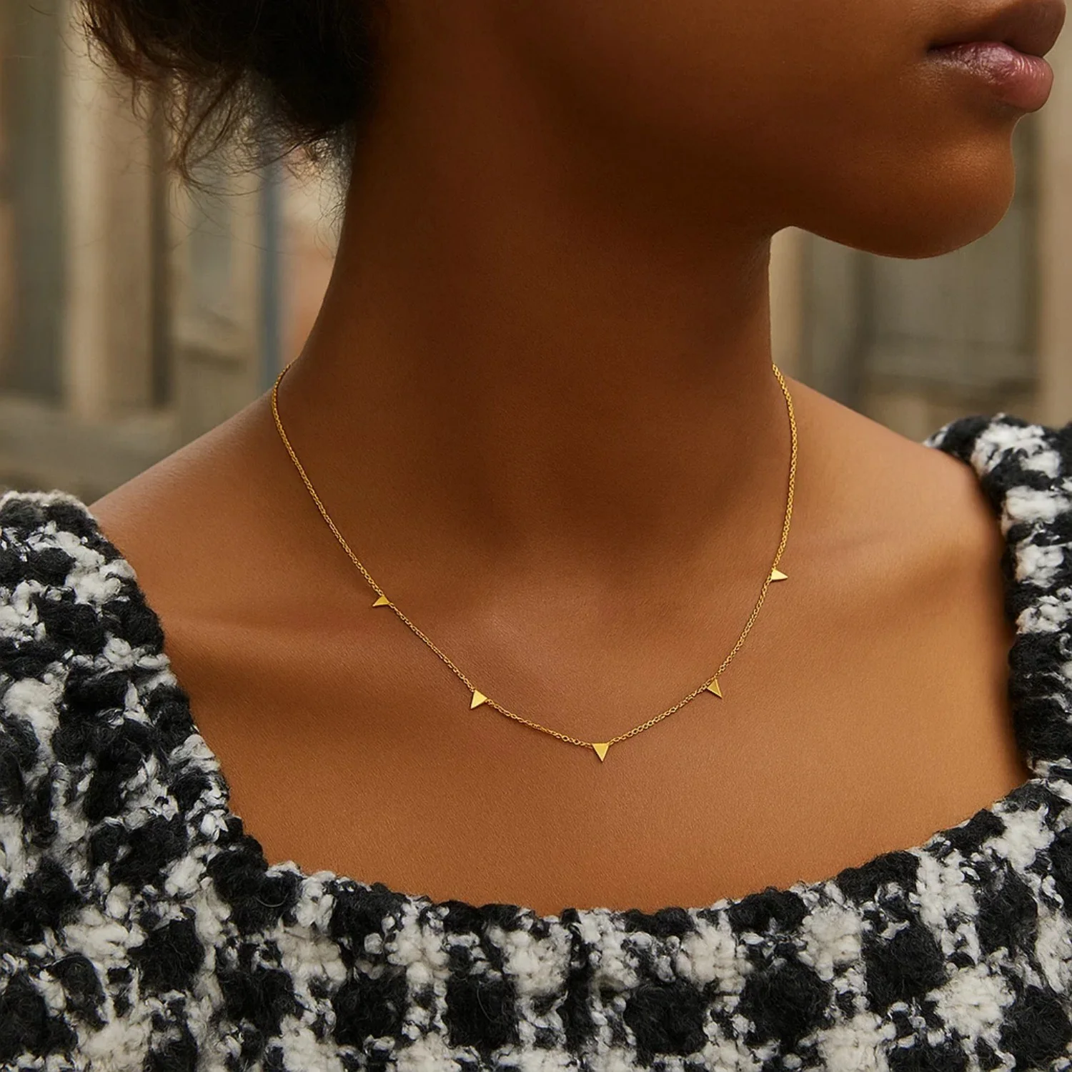 14K Yellow Gold Necklace with Triangles - Image 5