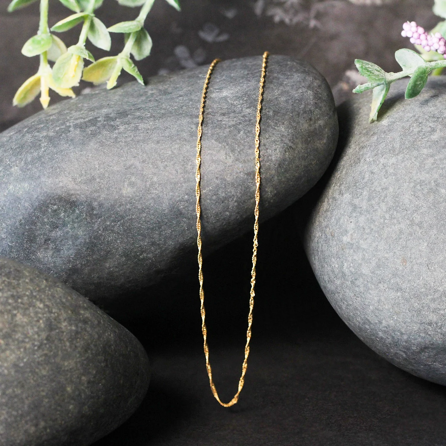 14k Yellow Gold Singapore Chain 0.8mm - Image 4