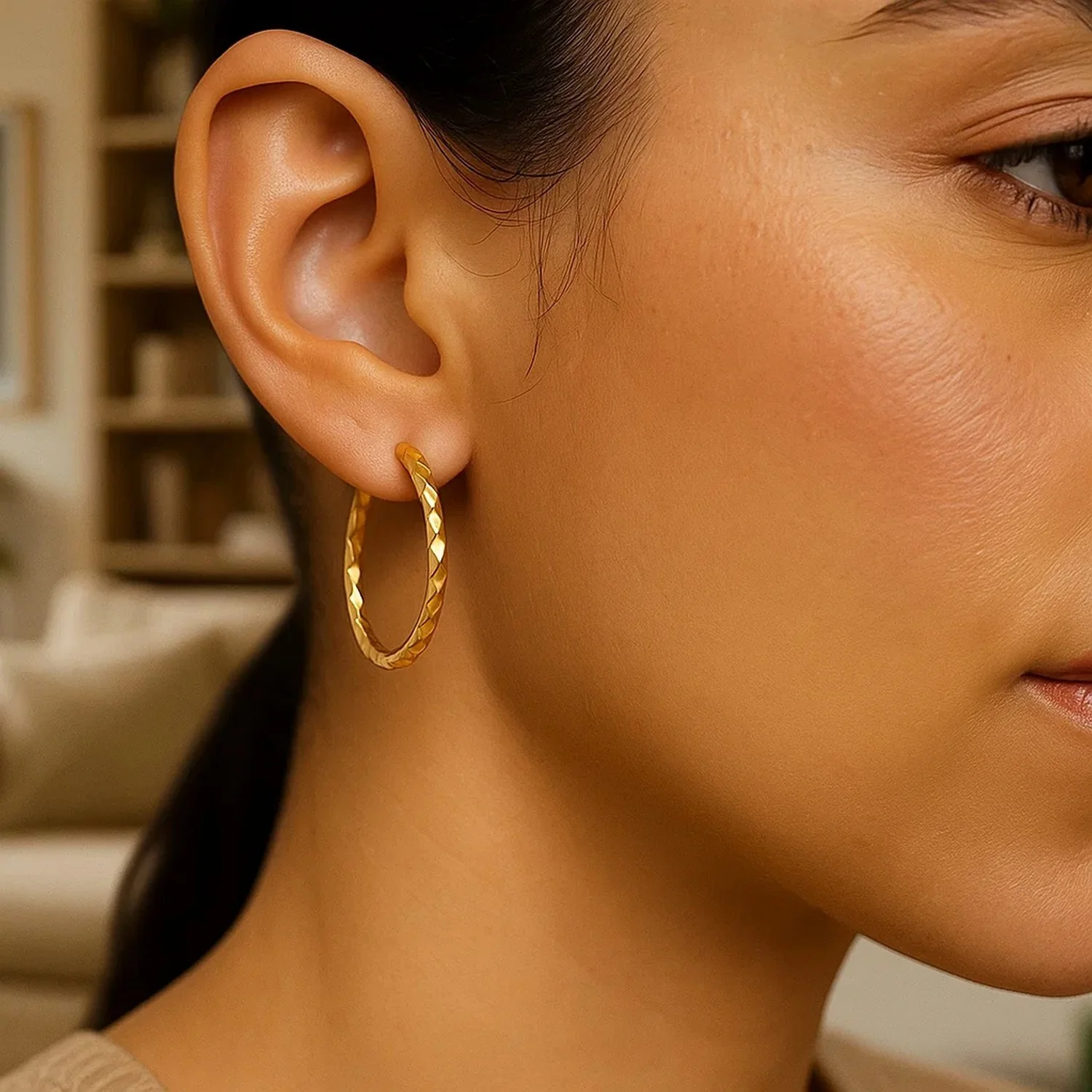 14k Yellow Gold Slender Hoop Earring with Diamond-Cut Finish (25mm Diameter) - Image 6