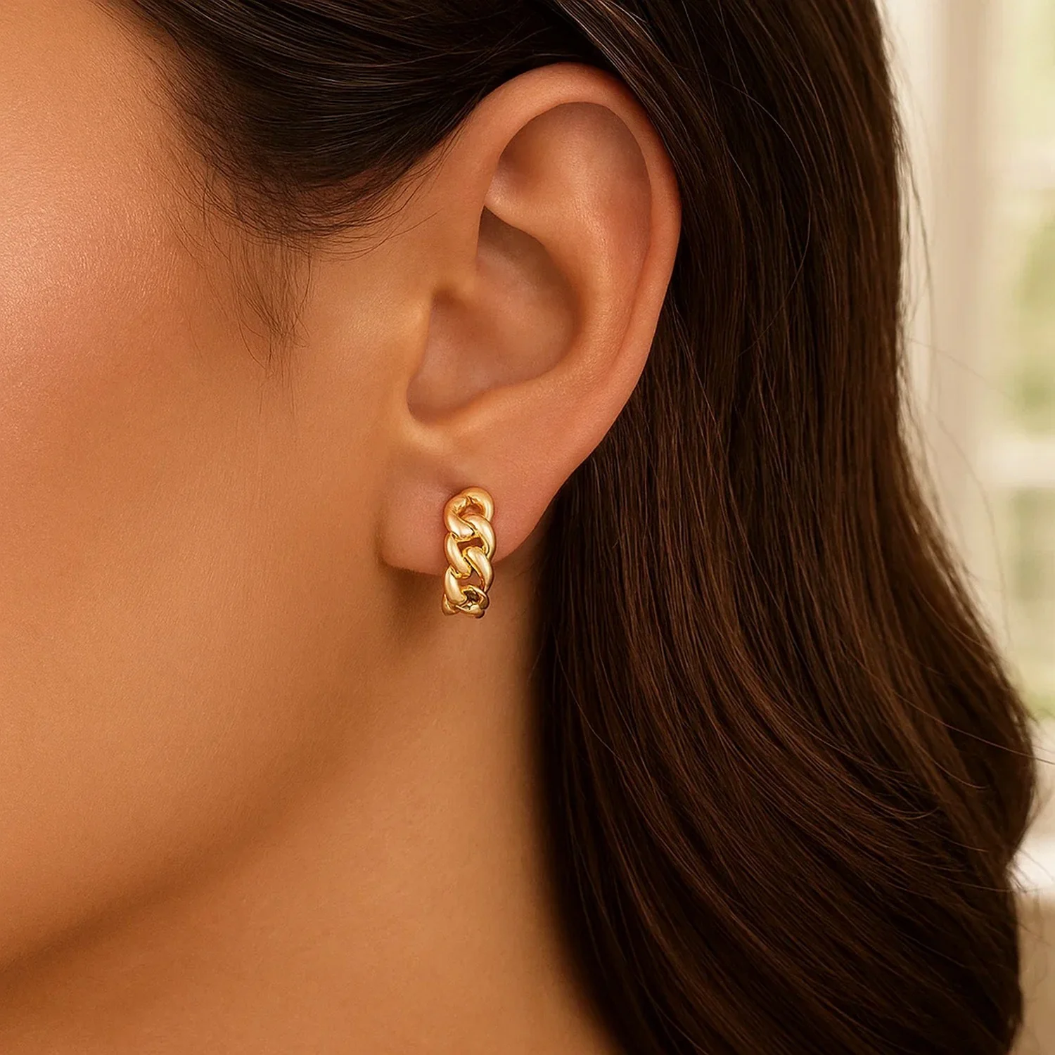 14K Yellow Gold Thick Curb Chain Huggie Hoop Earrings - Image 4
