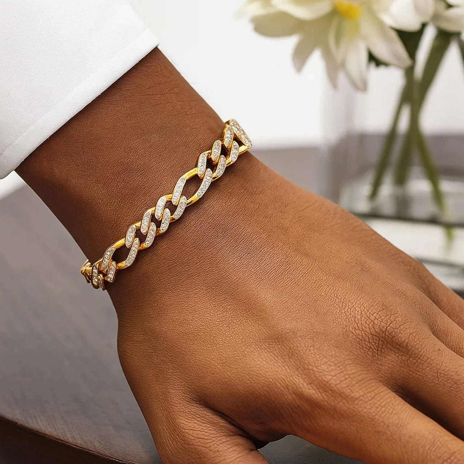 14k Yellow Gold White Pave High Polish Modern Lite Figaro Bracelet (9.5mm) - Image 3