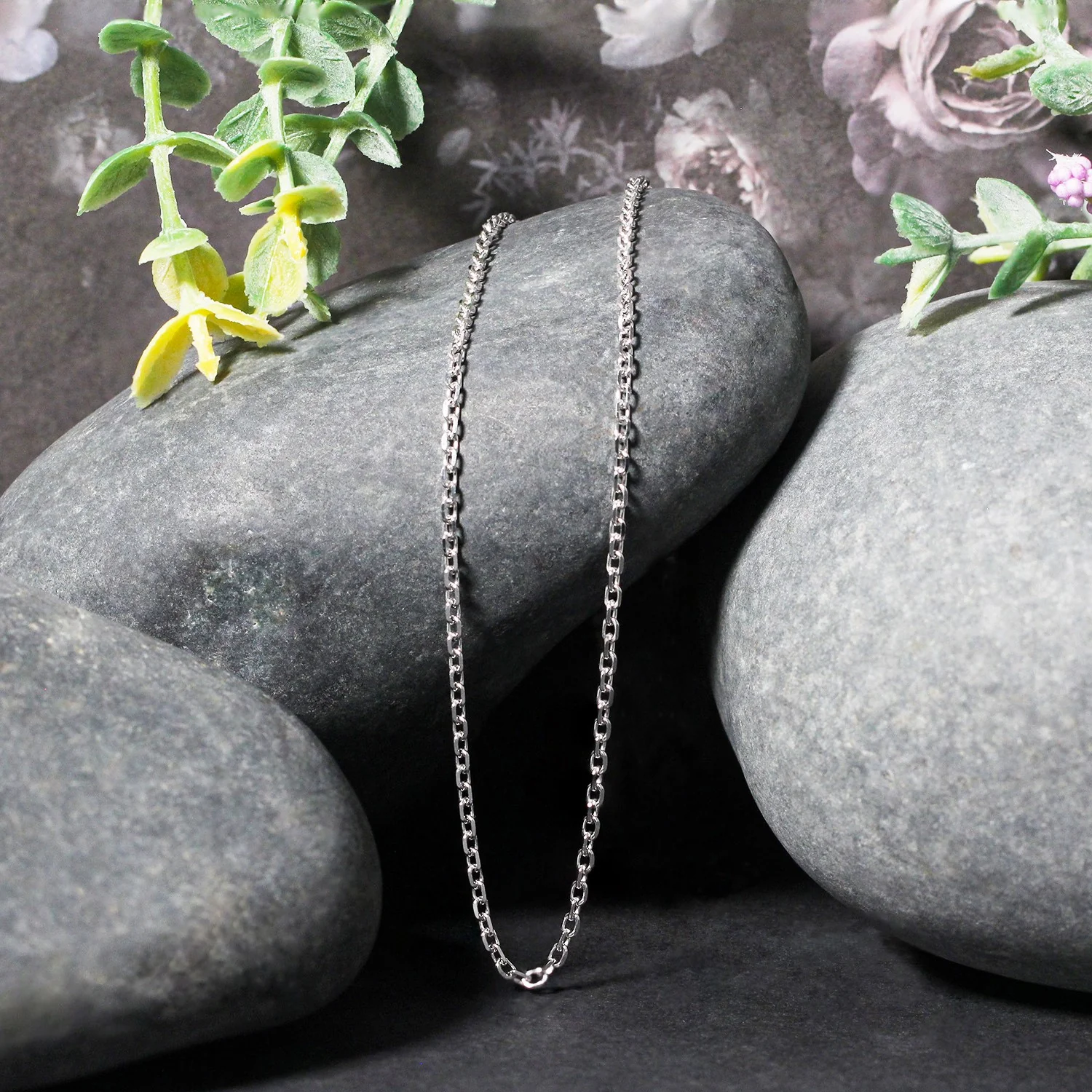 18k White Gold Diamond Cut Cable Link Chain (1.90 mm) - Image 4