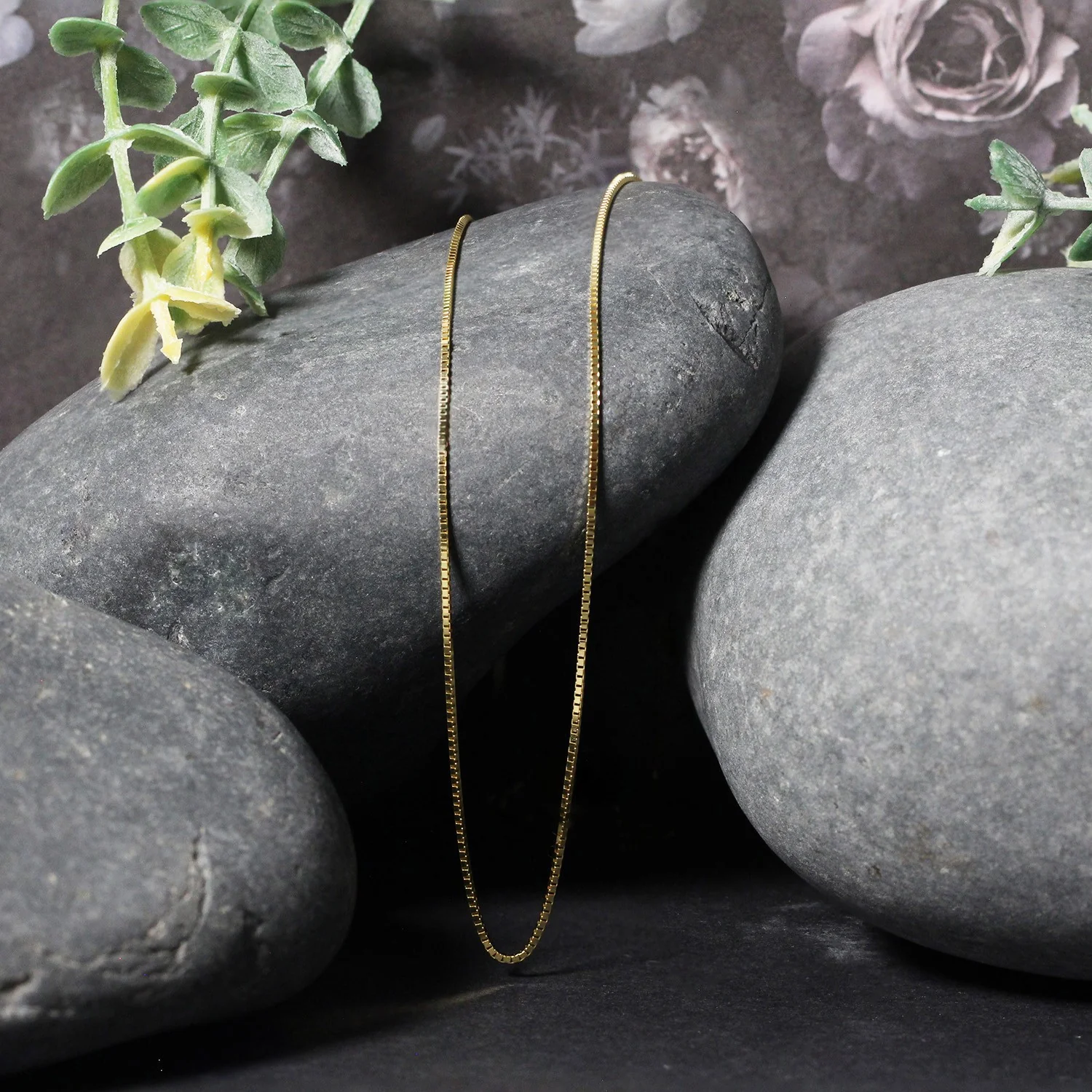 18k Yellow Gold Box Chain 0.8mm - Image 4
