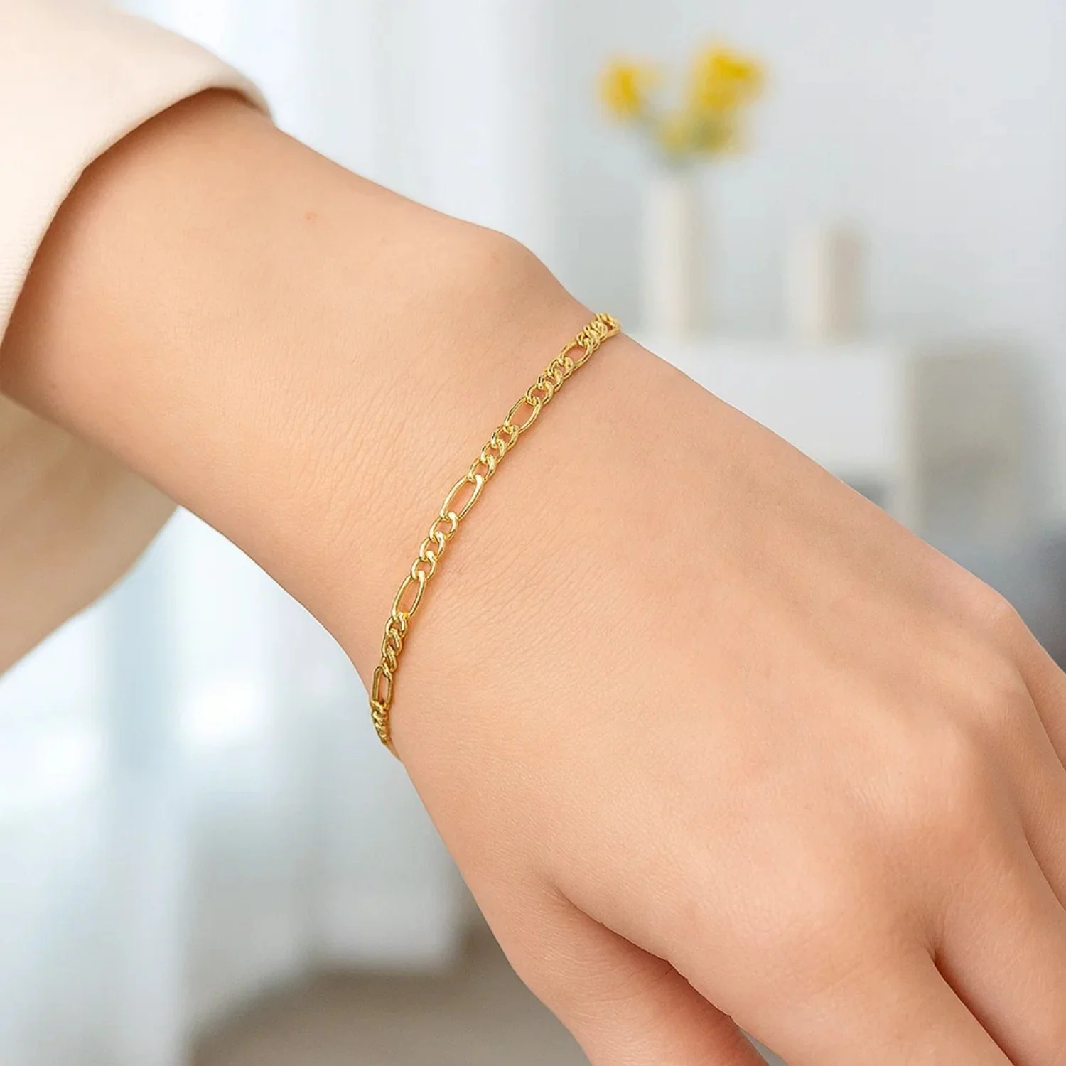 2.6mm 10k Yellow Gold Link Figaro Bracelet - Image 6