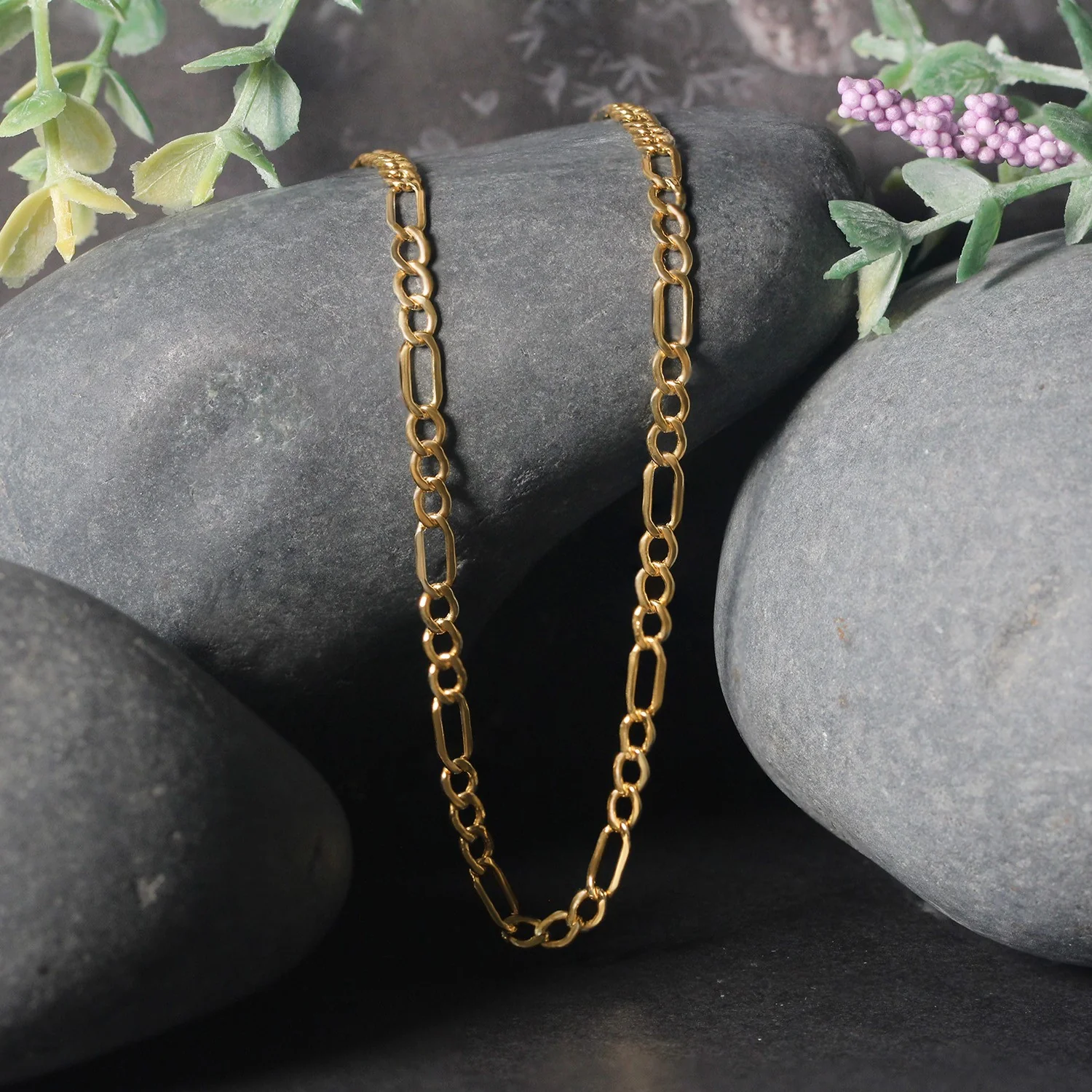 2.8mm 10k Yellow Gold Lite Figaro Chain - Image 4