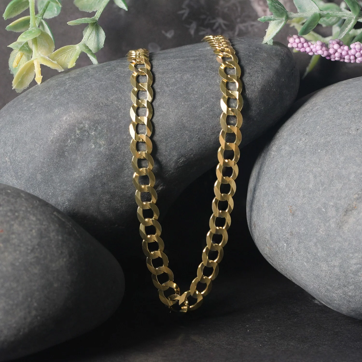5.7mm 10k Yellow Gold Curb Chain - Image 4
