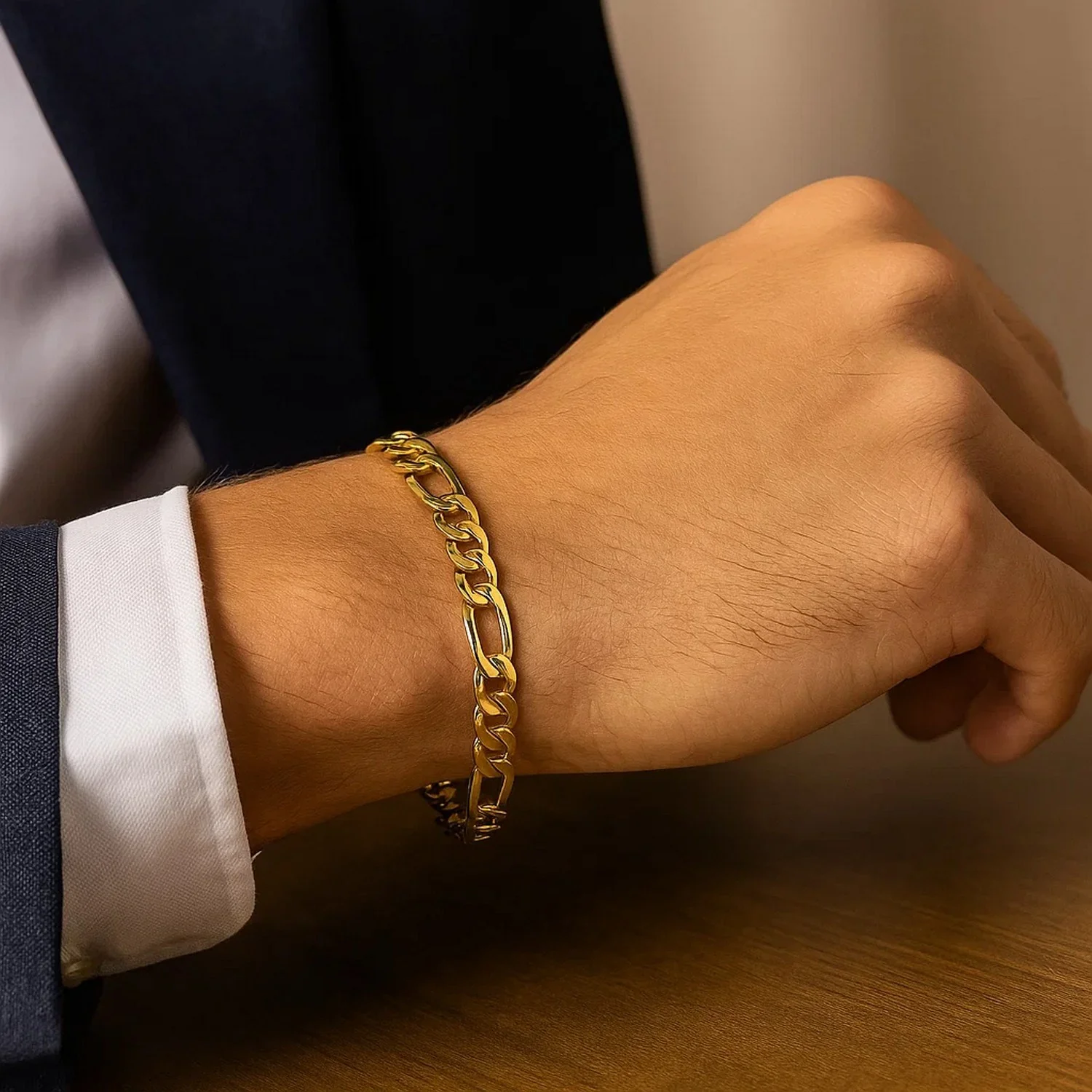 7.0mm 14k Yellow Gold Solid Figaro Bracelet - Image 3