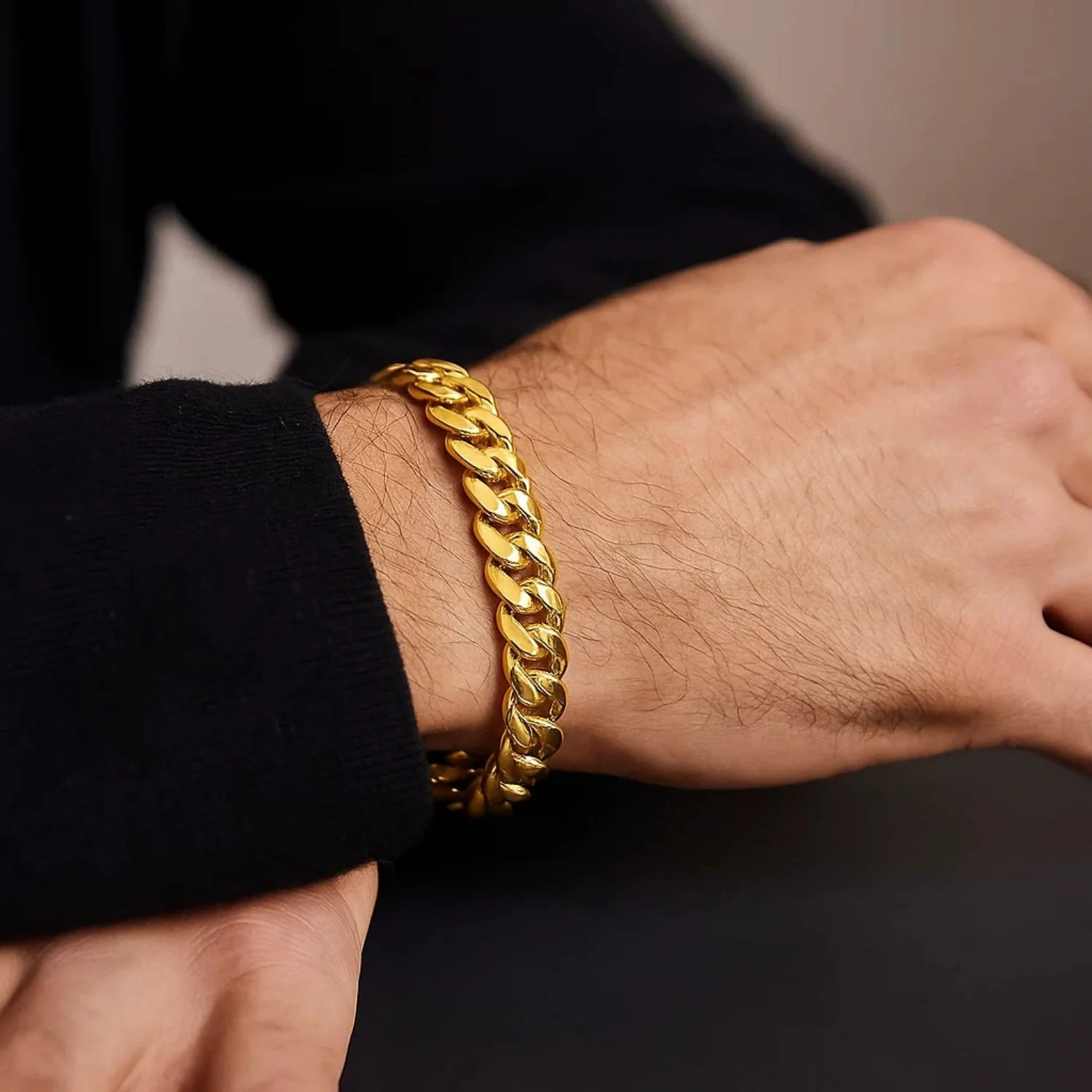 8.2mm 10k Yellow Gold Classic Miami Cuban Solid Bracelet - Image 4