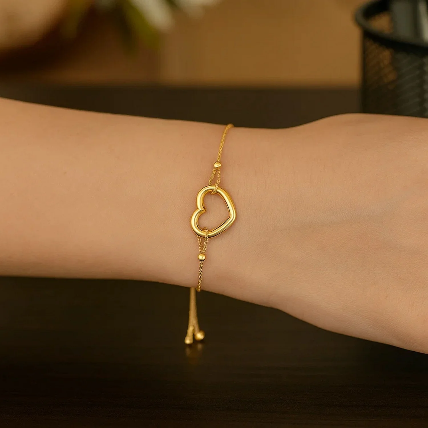 Adjustable Bracelet with Shiny Open Heart in 14k Yellow Gold - Image 3