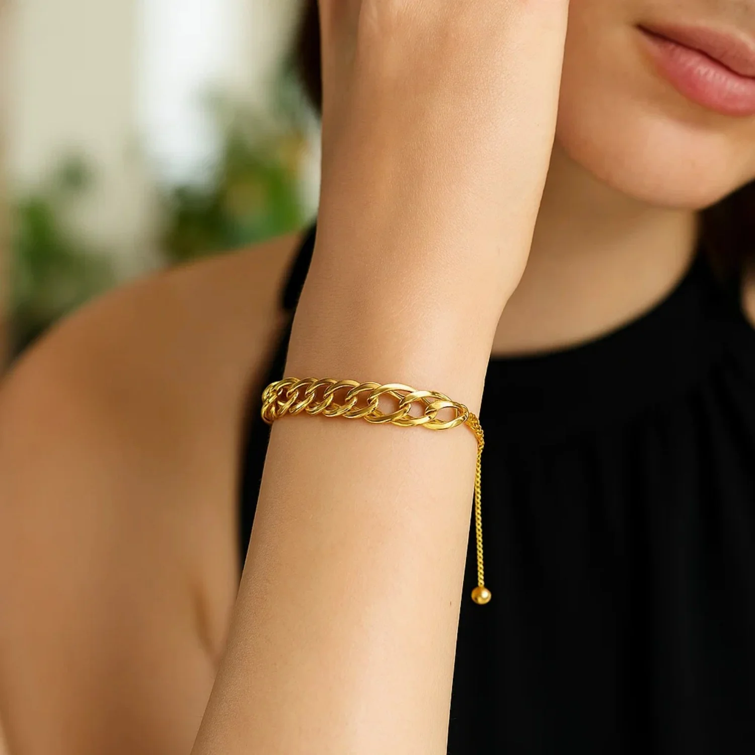 Adjustable Chain Bracelet in 14k Yellow Gold - Image 4