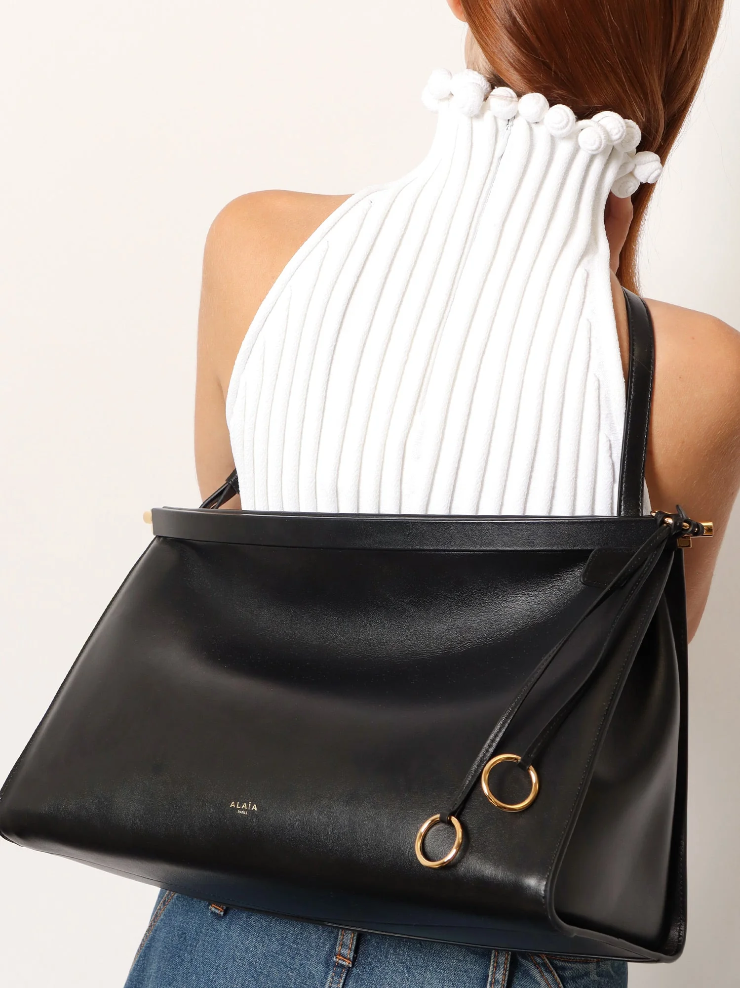 Alaia Le Click East West Large Leather Shoulder Bag - Image 7