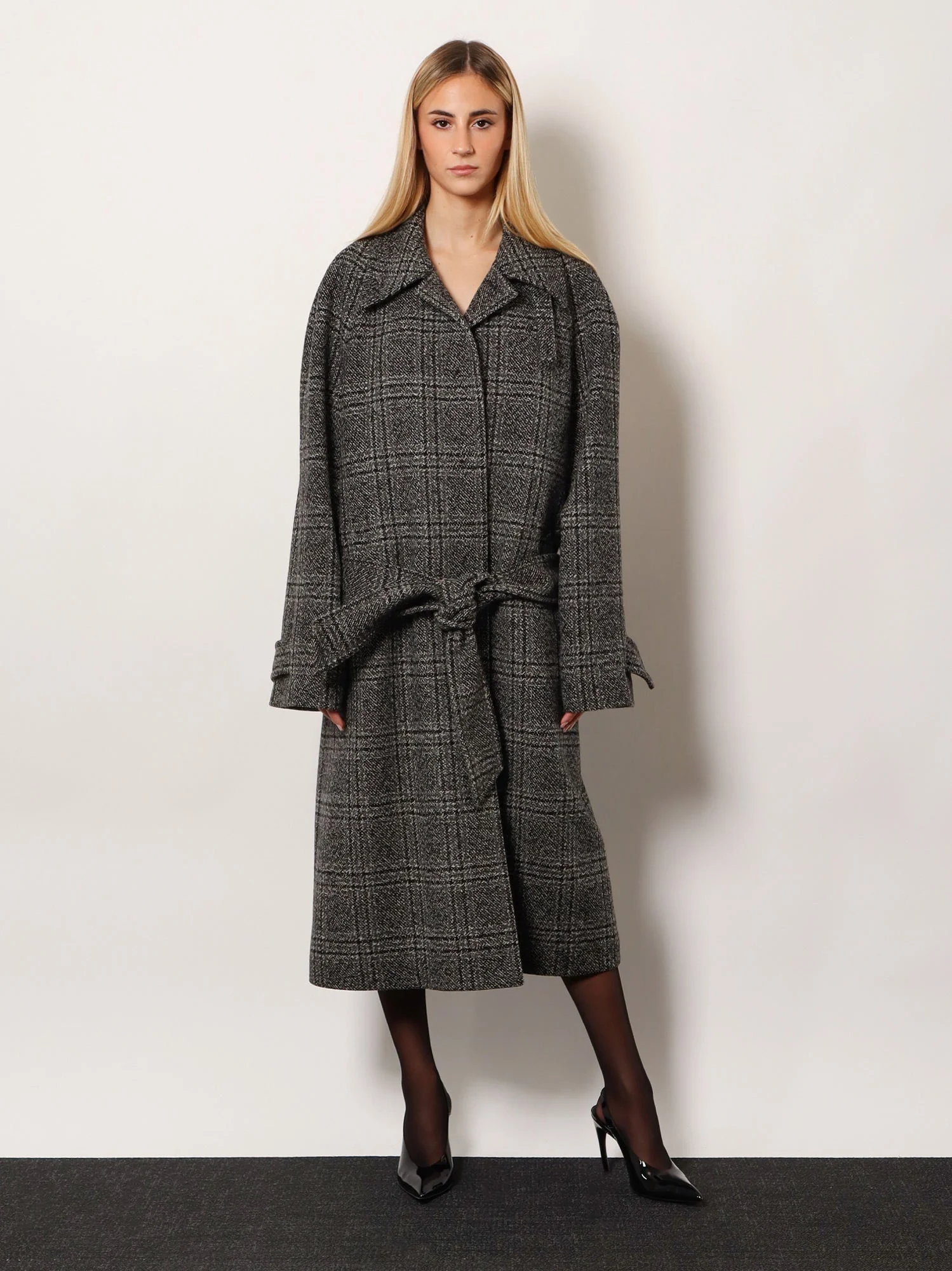 Balenciaga One Layer Raglan Wool Coat - Image 2