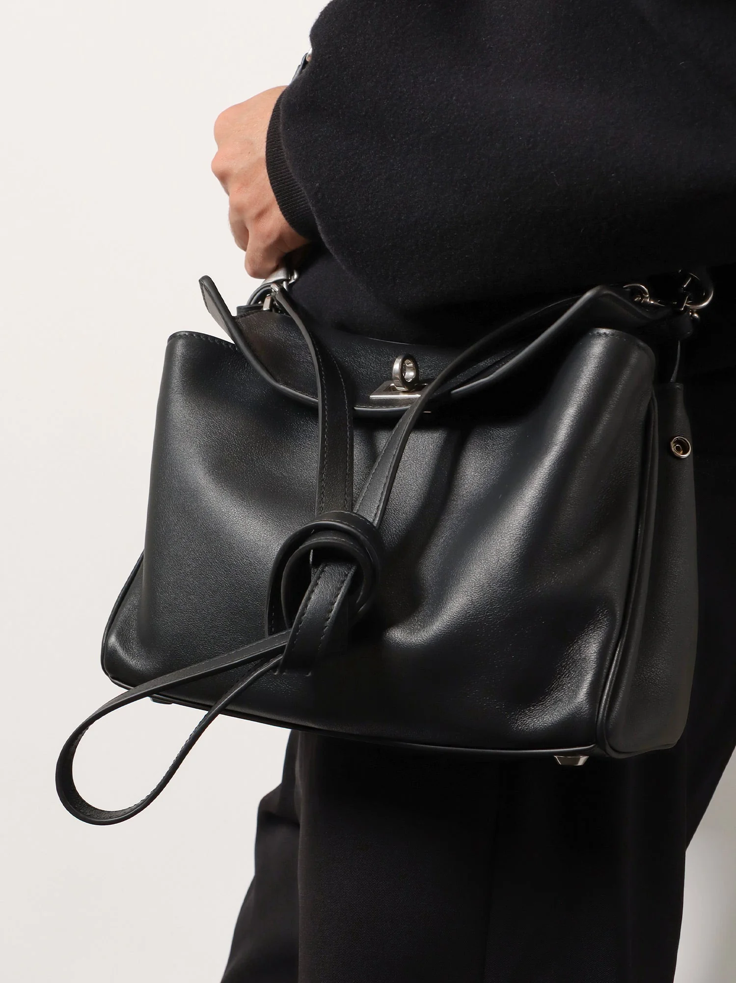 Balenciaga Rodeo Messenger Leather Crossbody Bag - Image 2