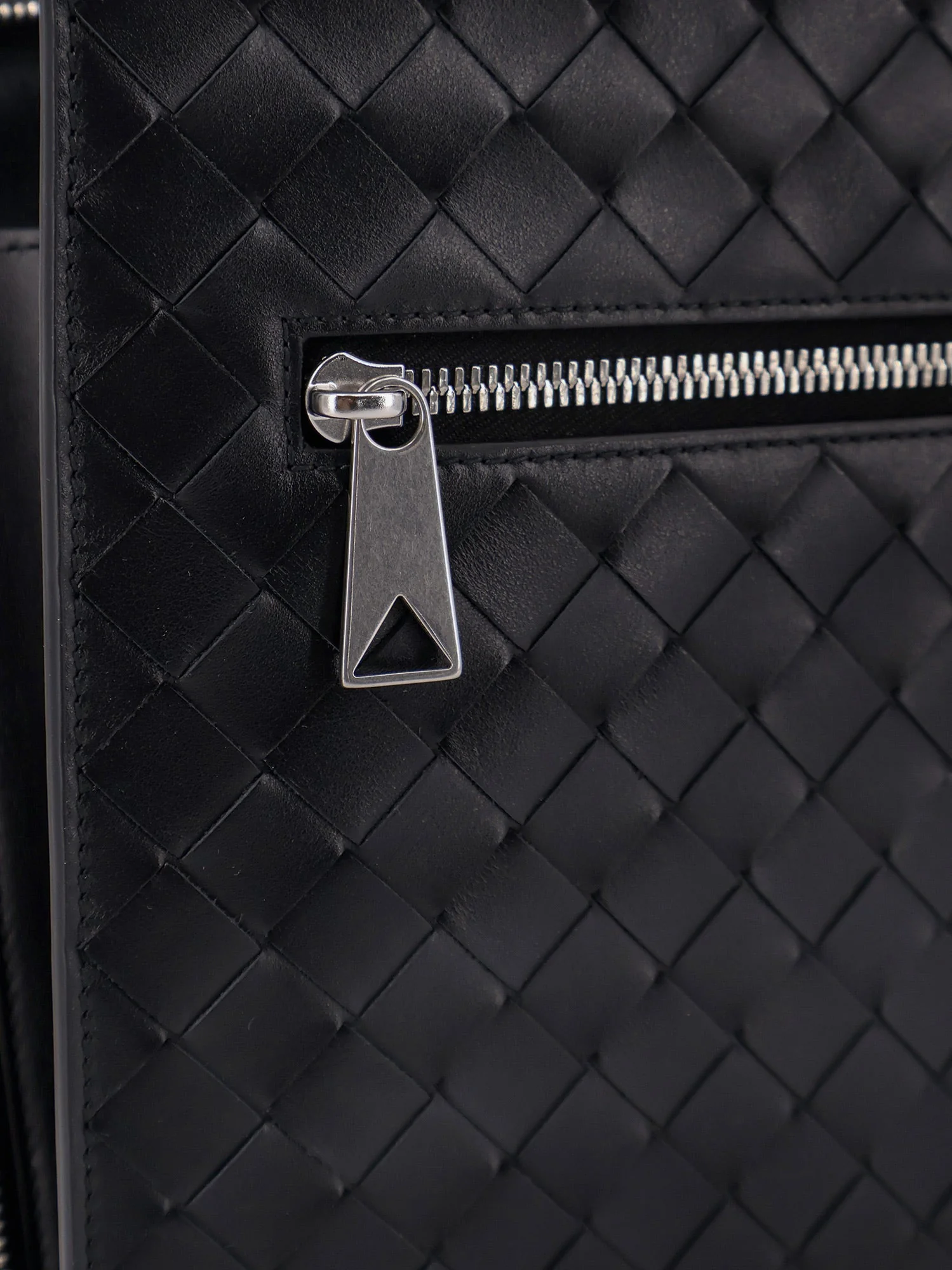 Bottega Veneta Avenue Leather Document Case With Intrecciato Motif - Image 5