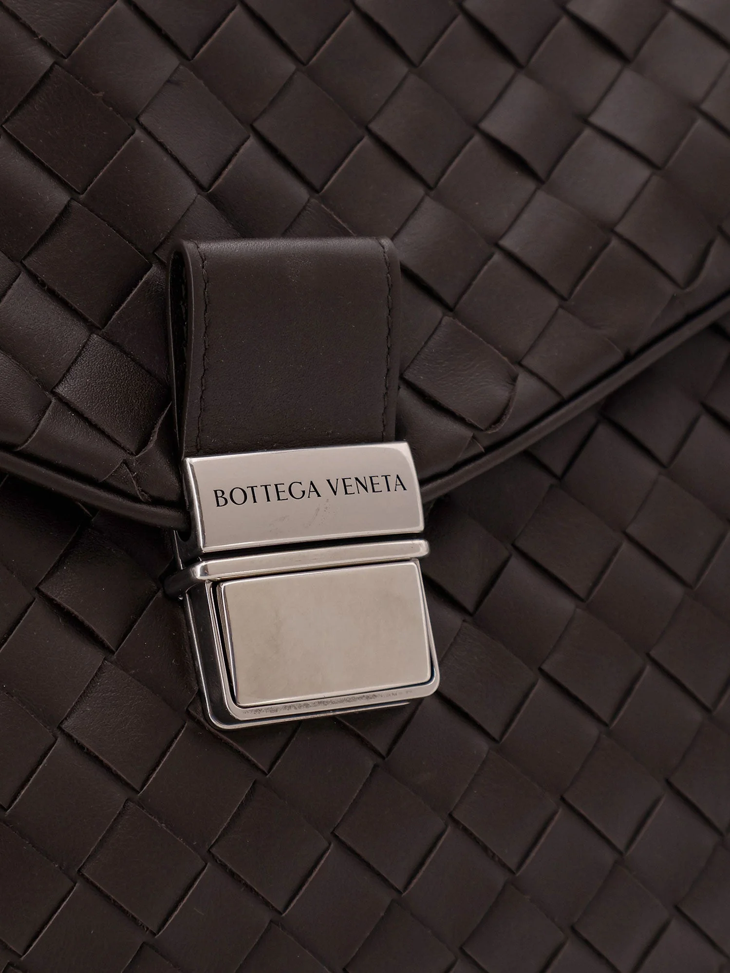 Bottega Veneta Leather Archivist Business Bag With Intrecciato Pattern - Image 5