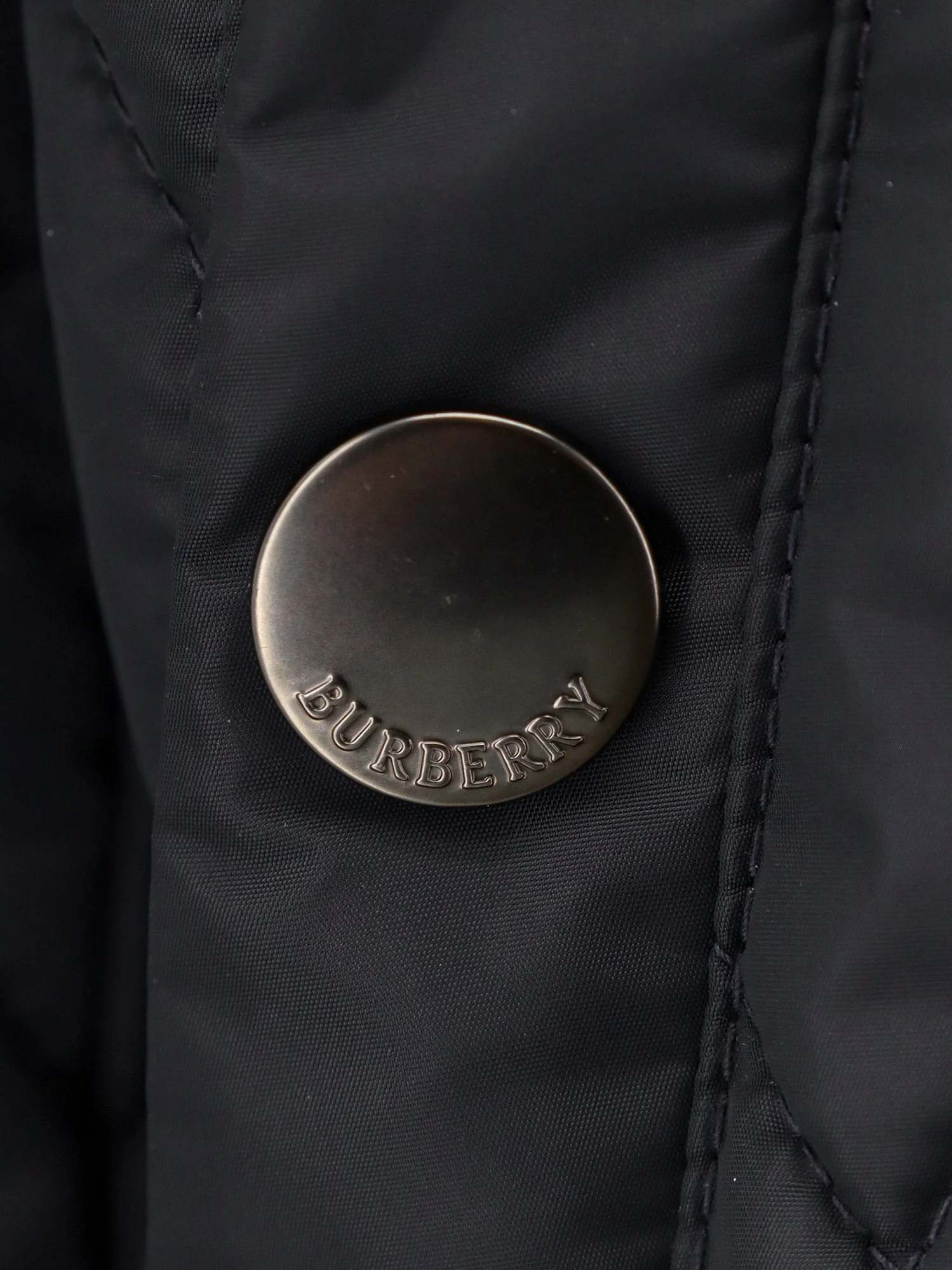 Burberry Taunton Quilted Nylon Jacket - Image 3