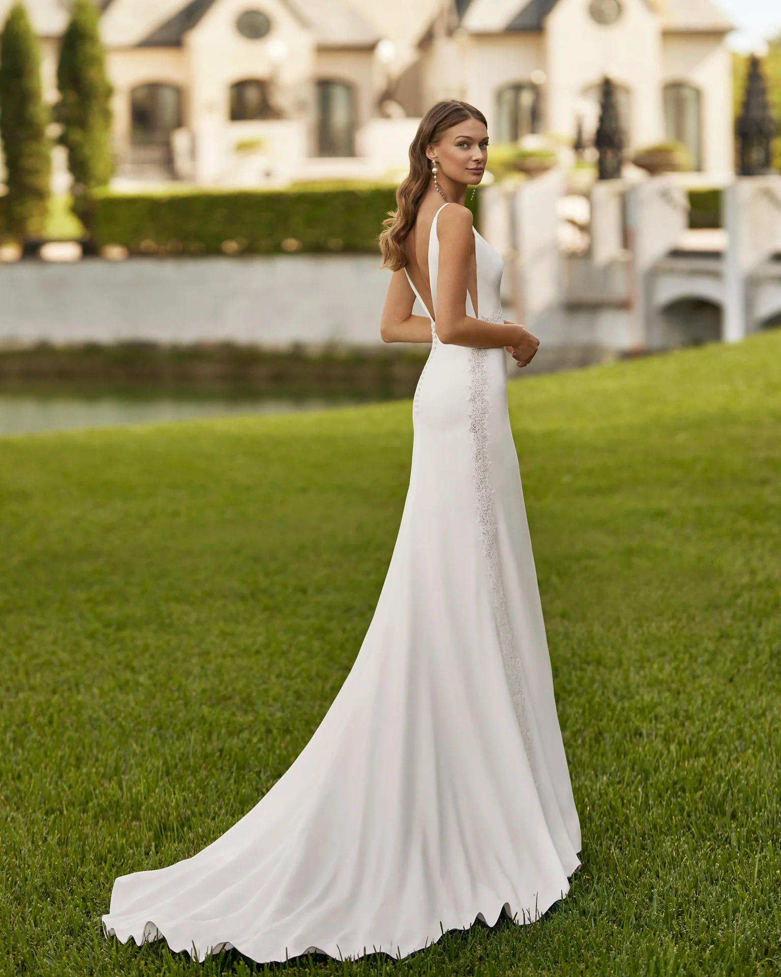 Eliona – Rosa Clará Two-Piece Mermaid Wedding Dress with Cape - Image 2