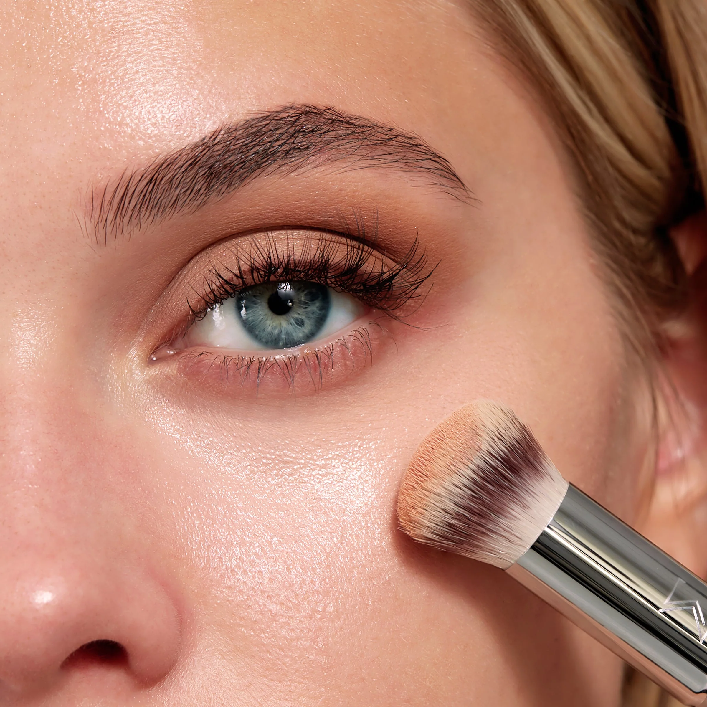 F26 Domed Concealer Brush - Sigma Beauty - Image 11