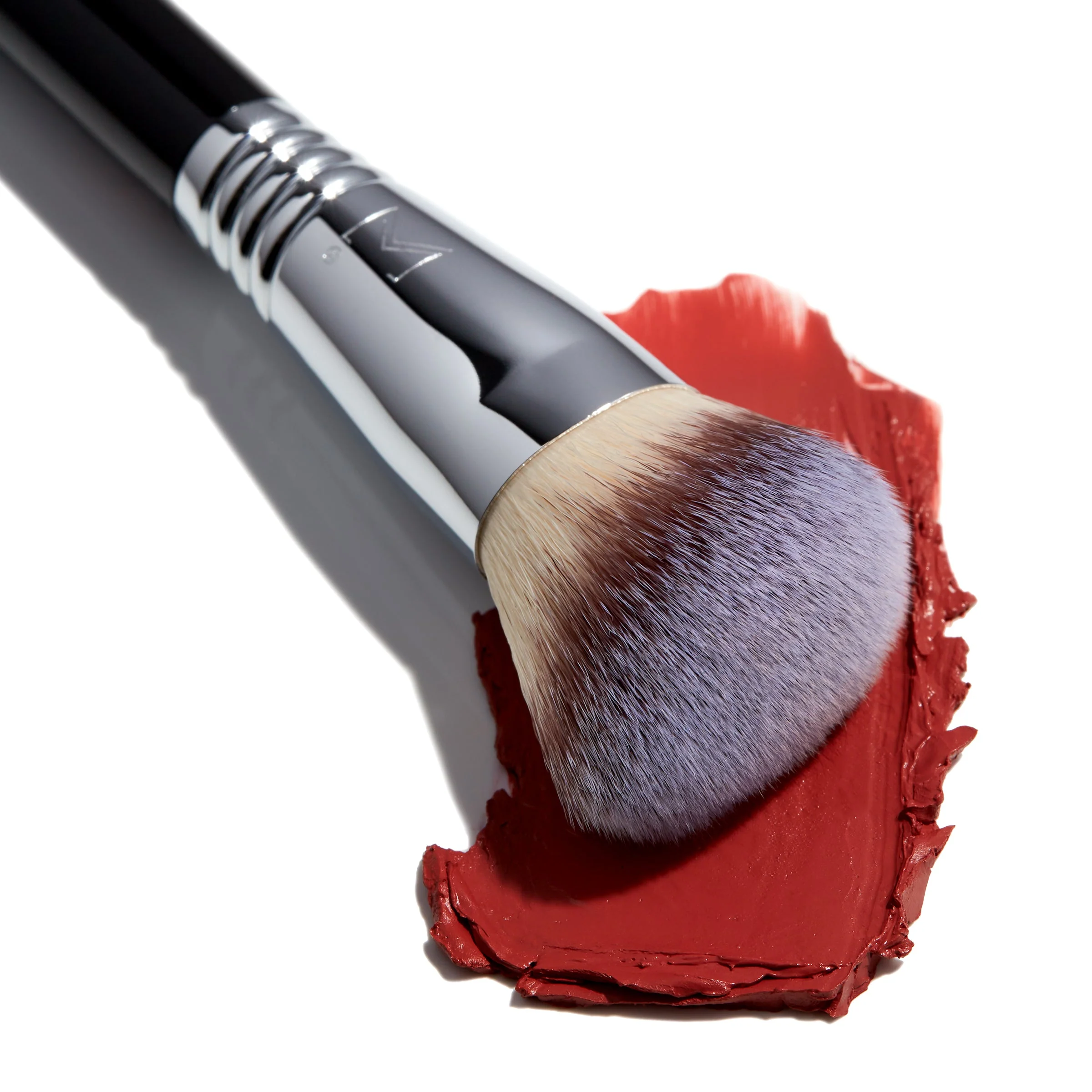 F43 Soft Angled Cheek Brush - Sigma Beauty - Image 4
