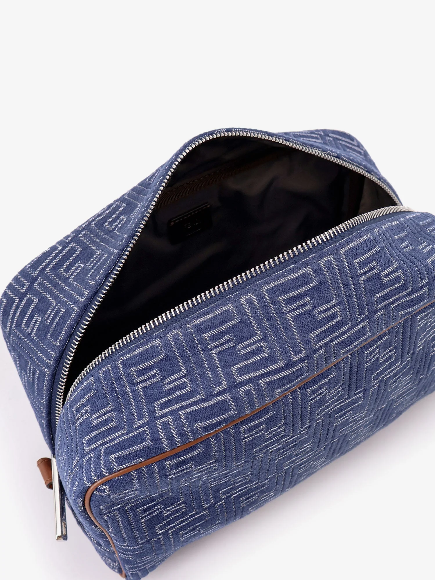 Fendi Ff Jacquard Fabric Medium Beauty Case - Image 4