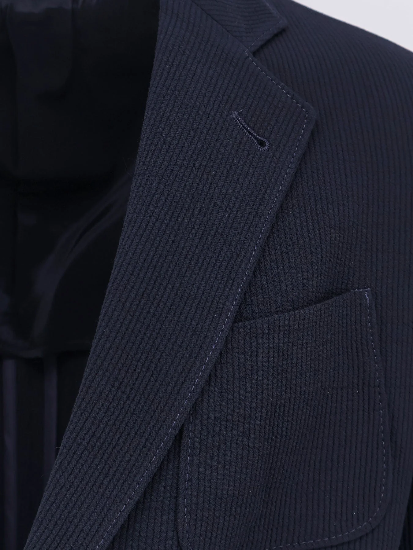 Giorgio Armani Virgin Wool And Viscose Blazer - Image 3
