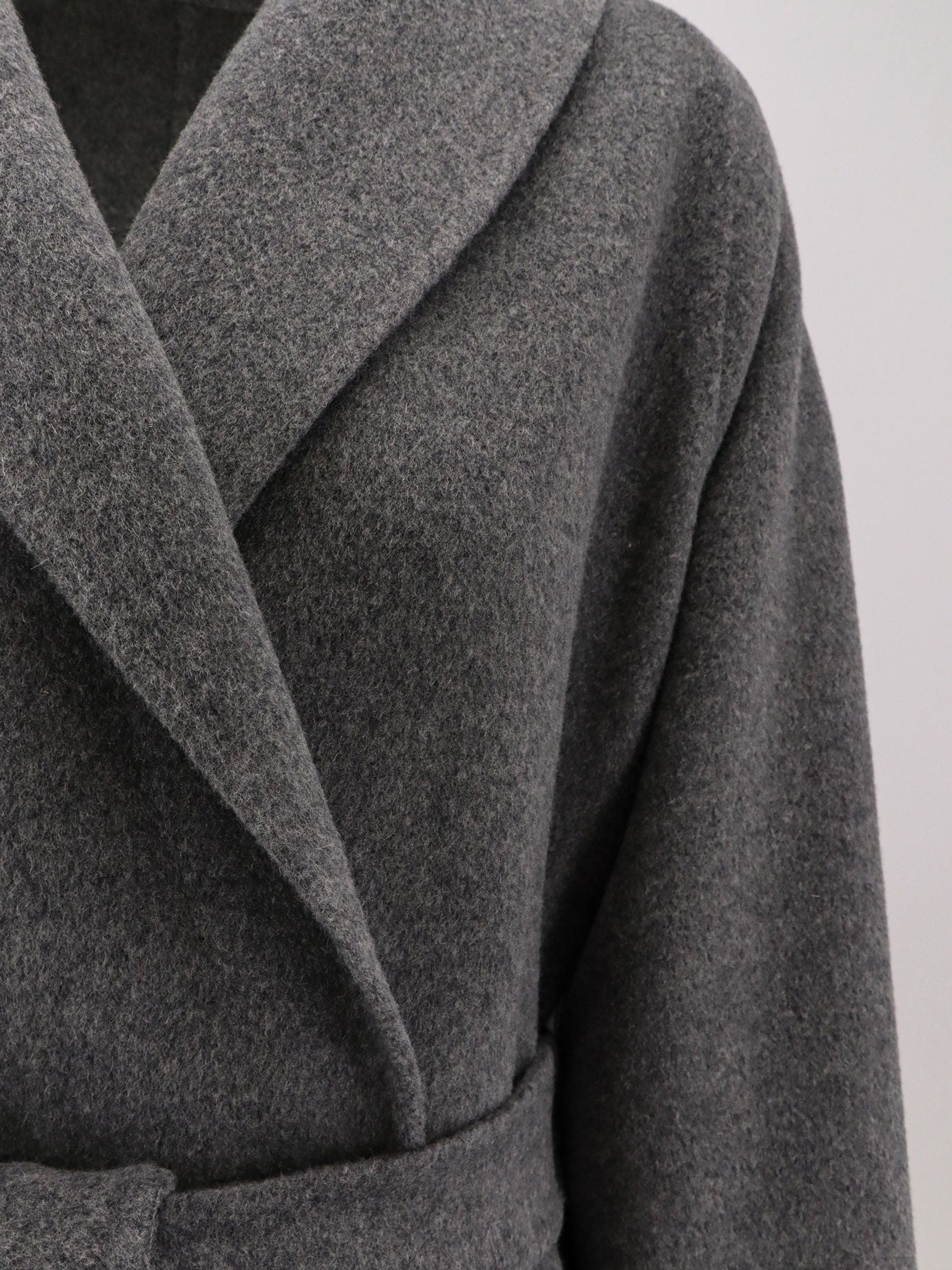 Hevo Sternatia Wol Coat - Image 9