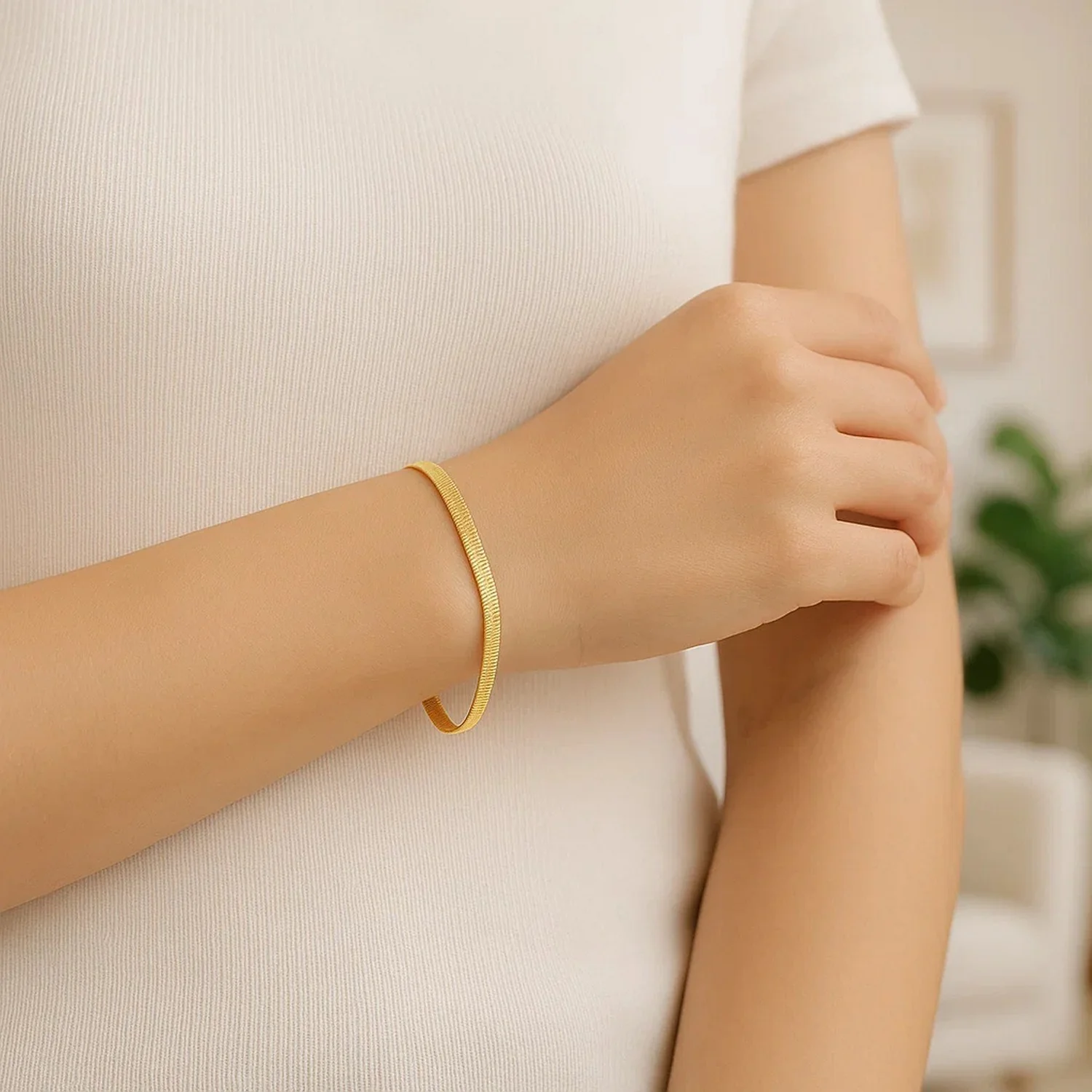 Imperial Herringbone Bracelet in 10k Yellow Gold (2.8 mm) - Image 6