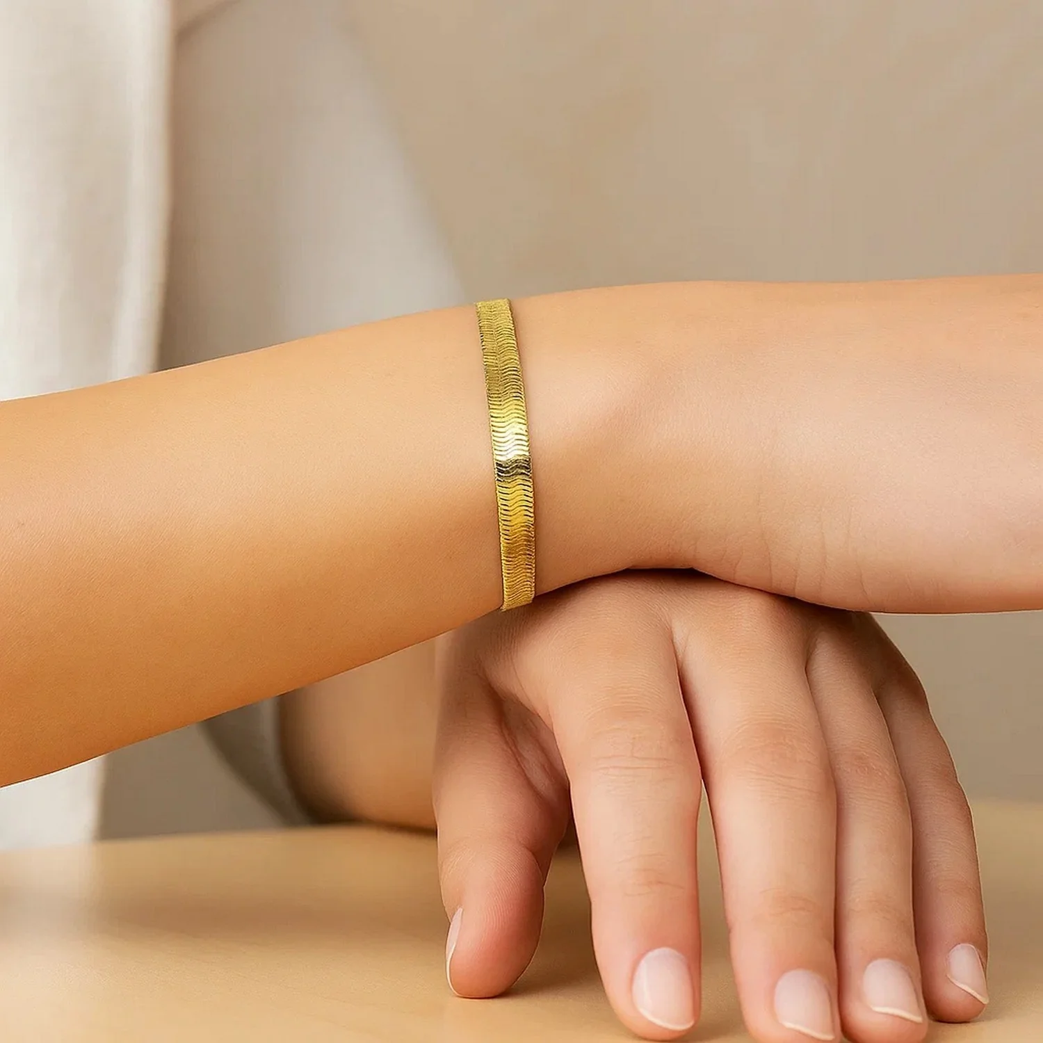 Imperial Herringbone Bracelet in 10k Yellow Gold (4.6 mm) - Image 3