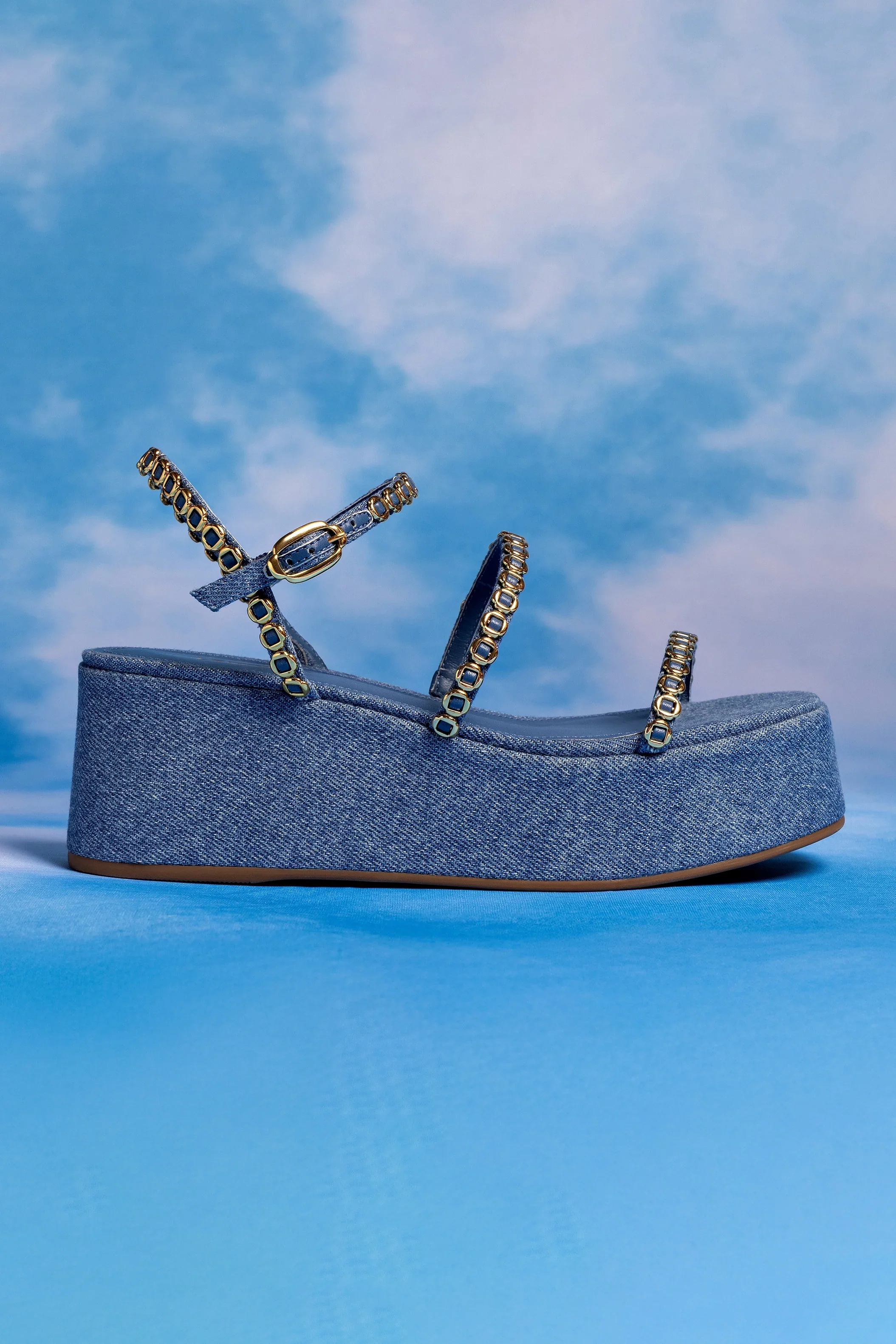 Larroude Gio Milanina Flatform Sandal In Blue Stoned Raffia - Image 5