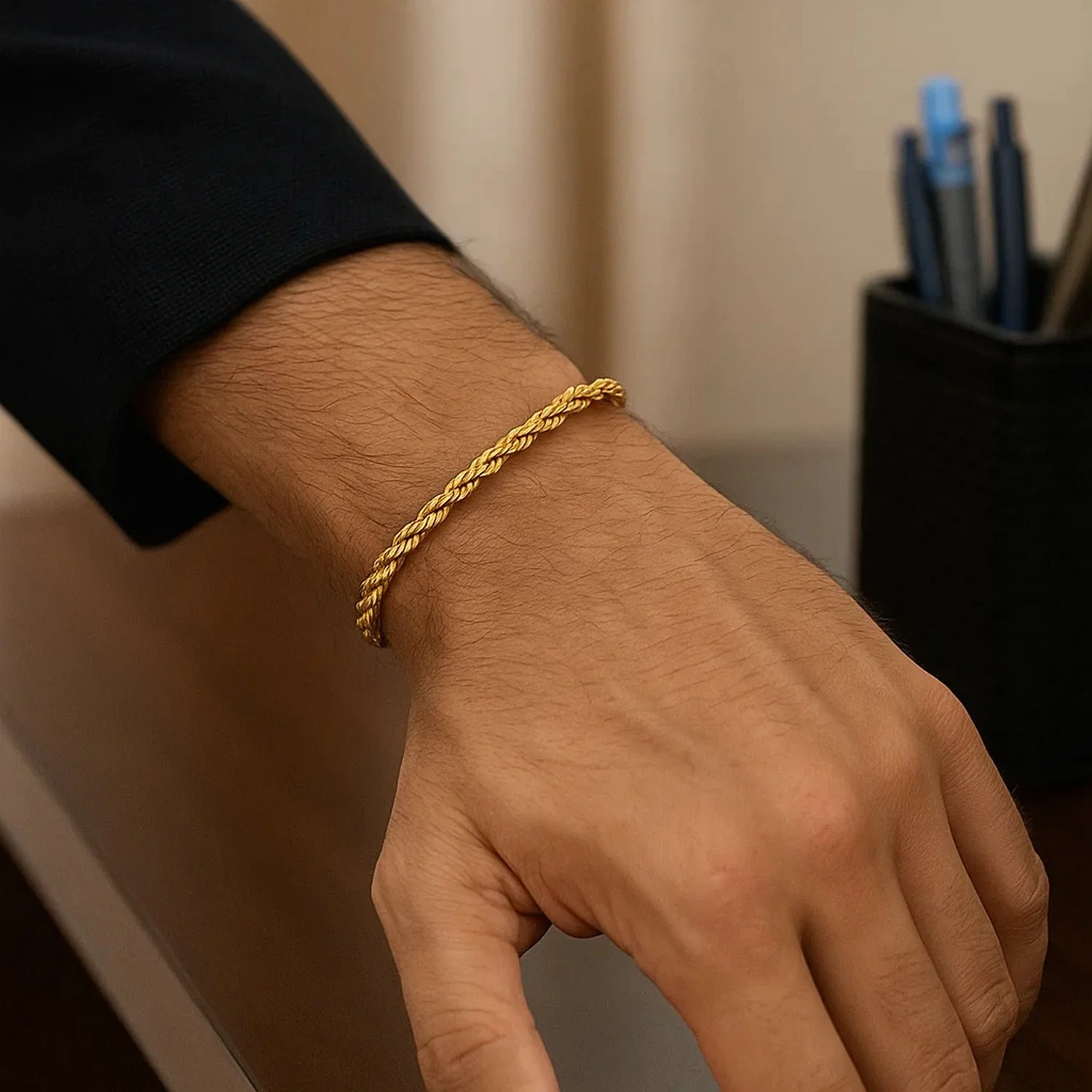 Lite Rope Chain Bracelet in 10k Yellow Gold (4.0 mm) - Image 4