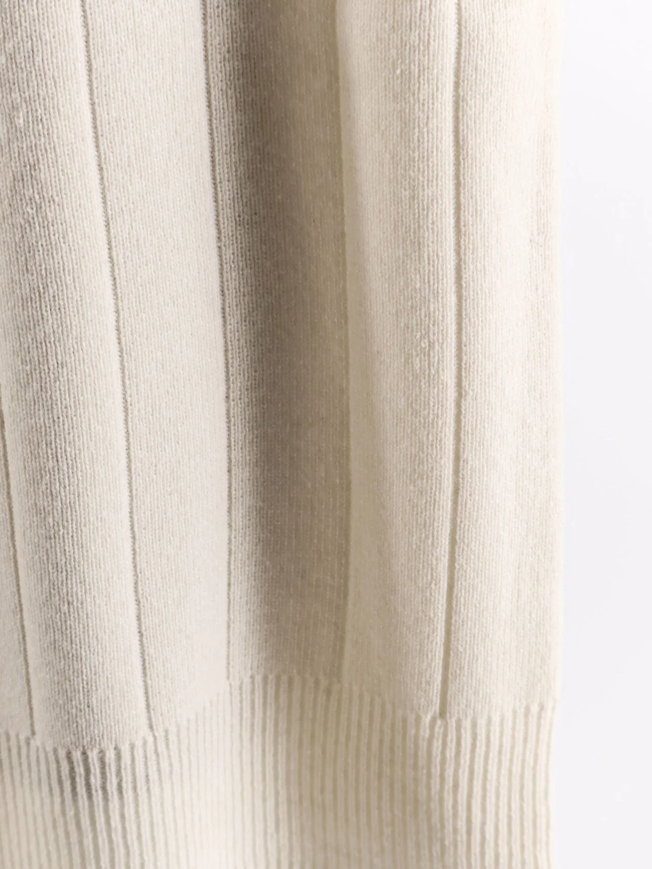Max Mara Sante Cashmere Midi Skirt - Image 5
