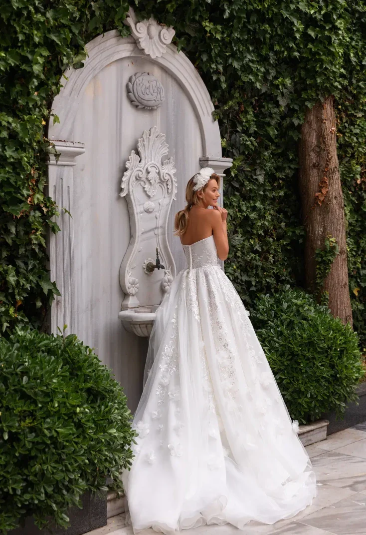 Panakeia – Strapless Sweetheart Ballgown Wedding Dress - Image 2