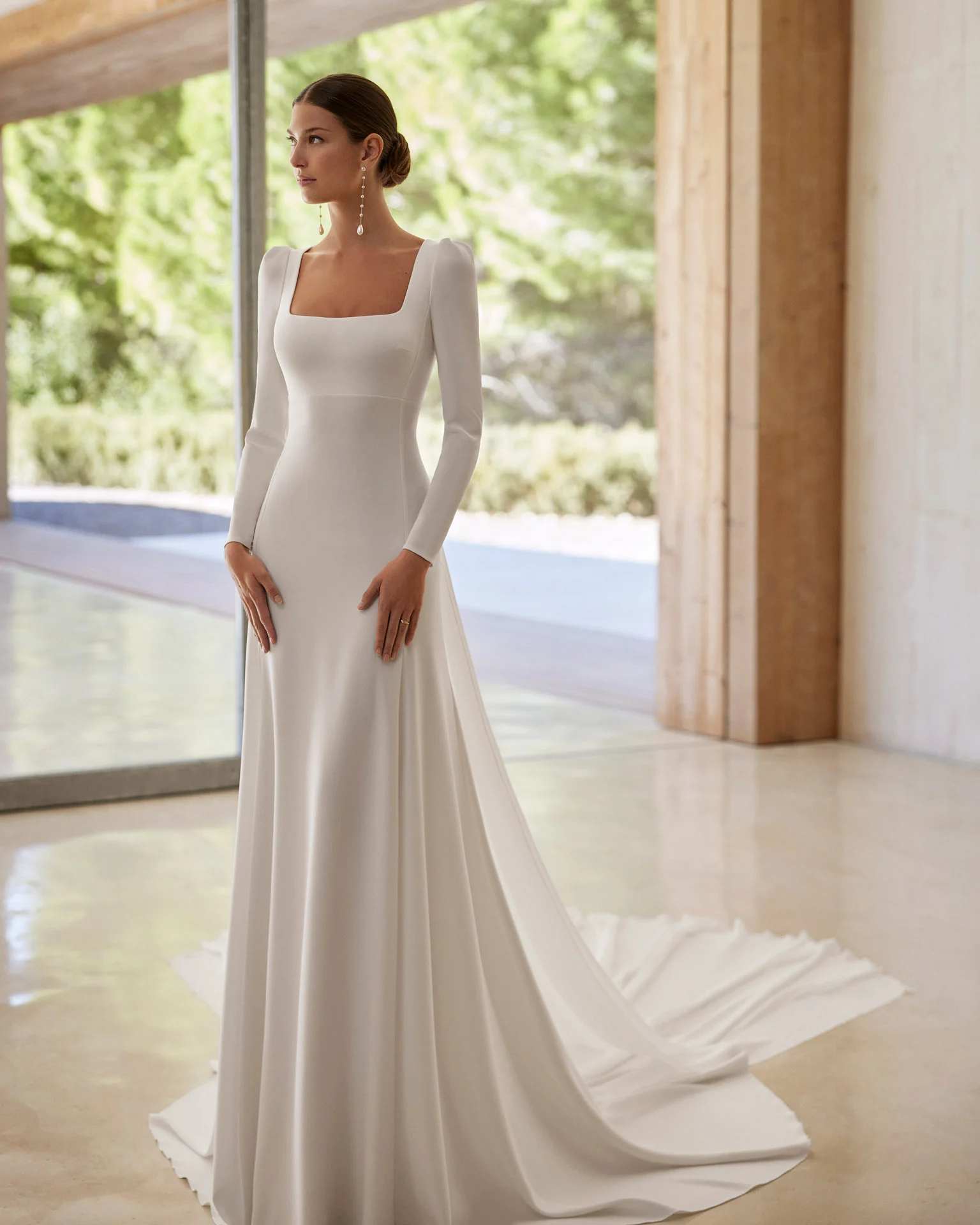 Rosa Clará Adan Long-Sleeve Crepe Wedding Dress