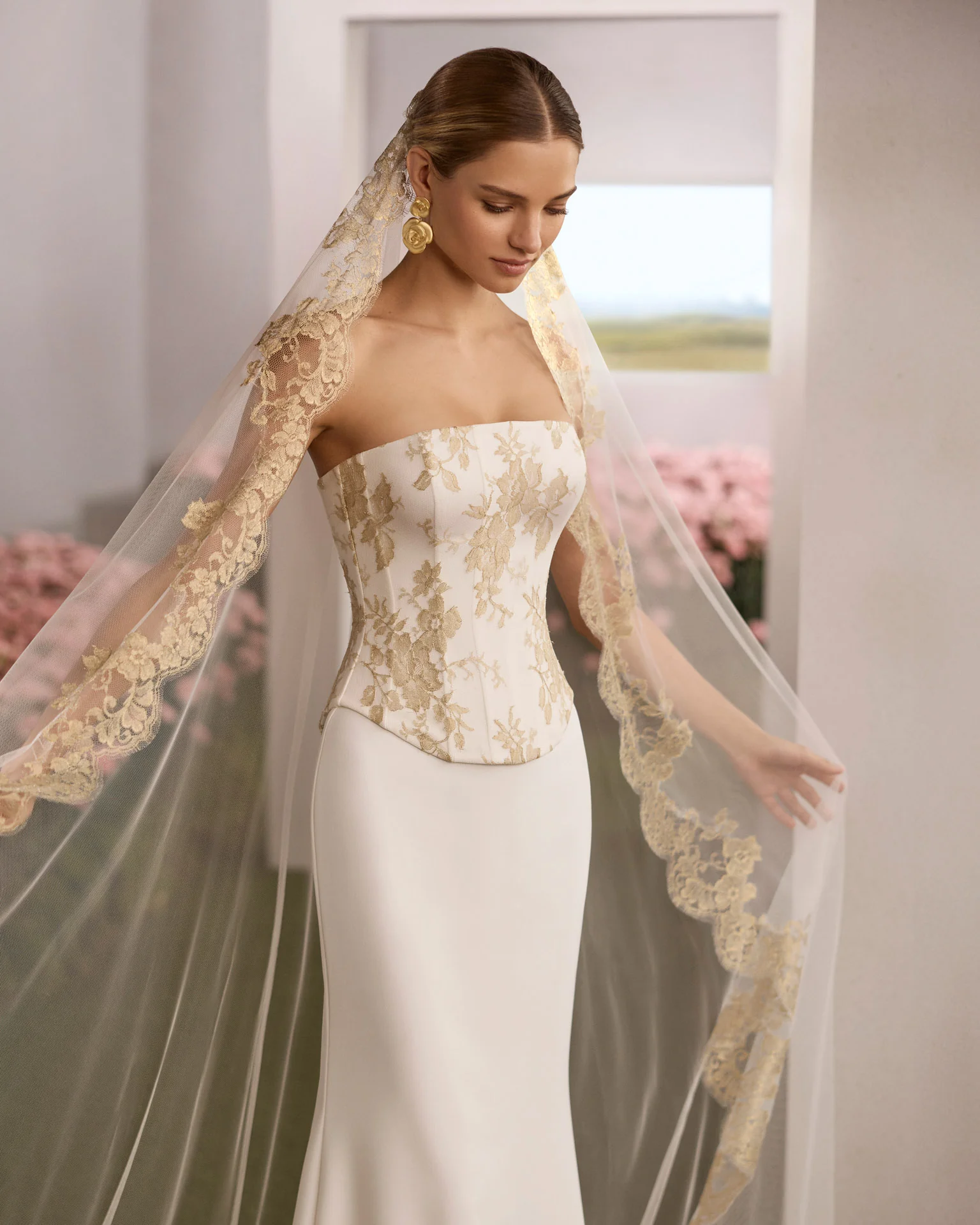 Rosa Clará Couture Riana Strapless Mermaid Wedding Dress - Image 3