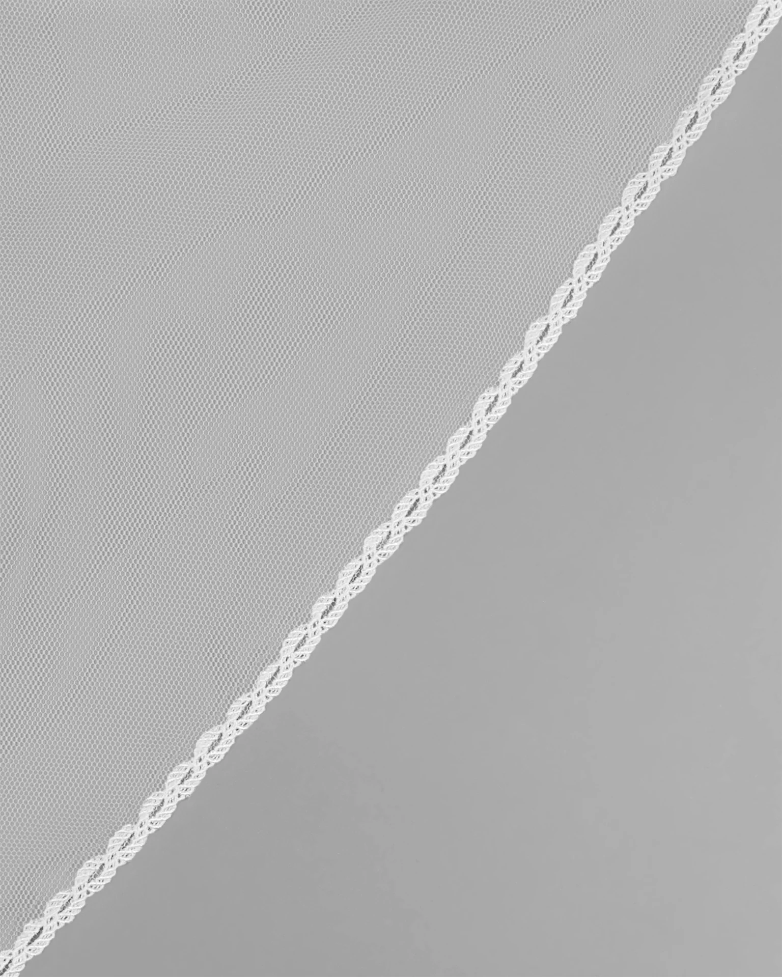 Rosa Clará Couture Soft Tulle & Guipure Bridal Veil - Image 2