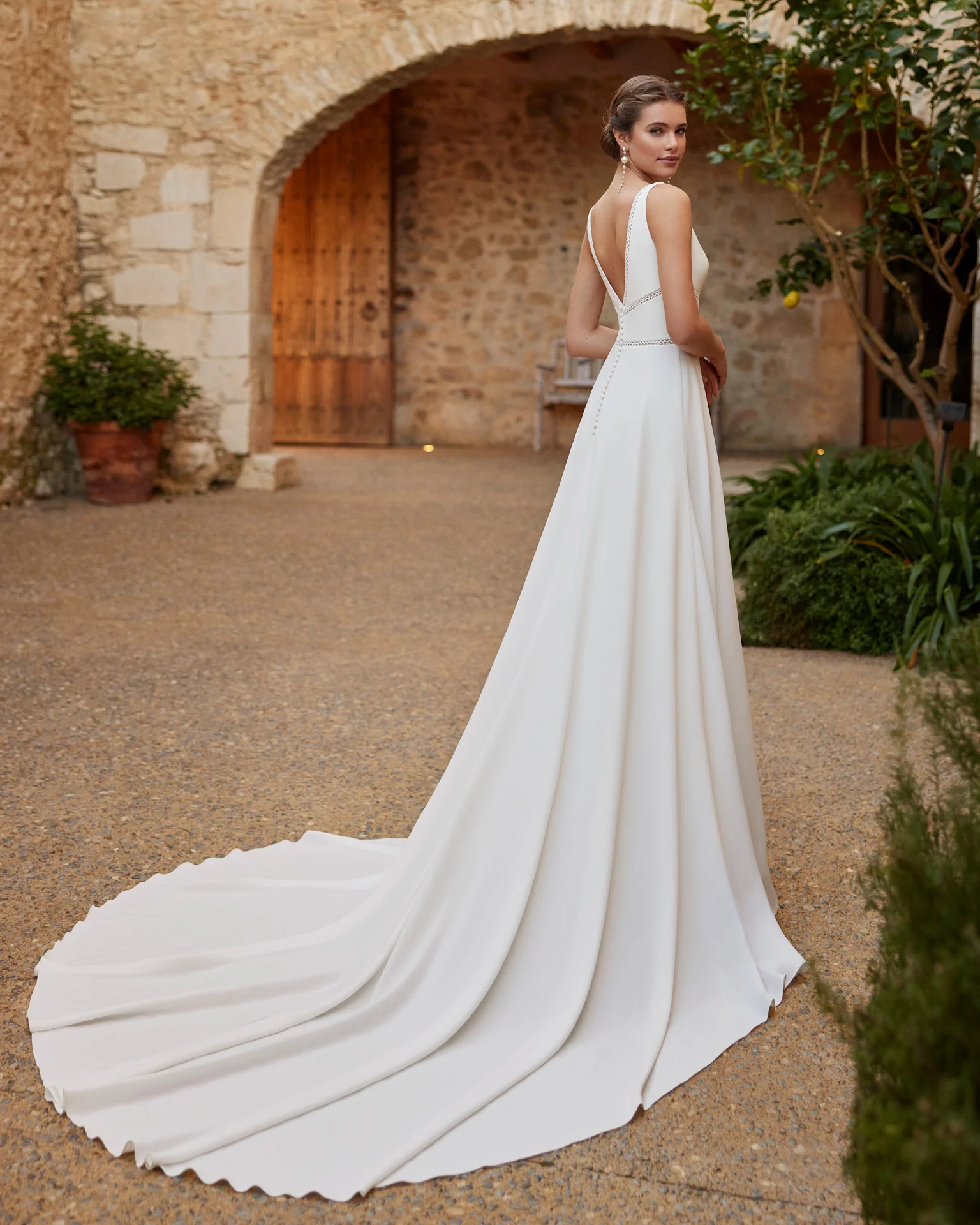 Rosa Clará Dalina Wedding Dress - Image 2