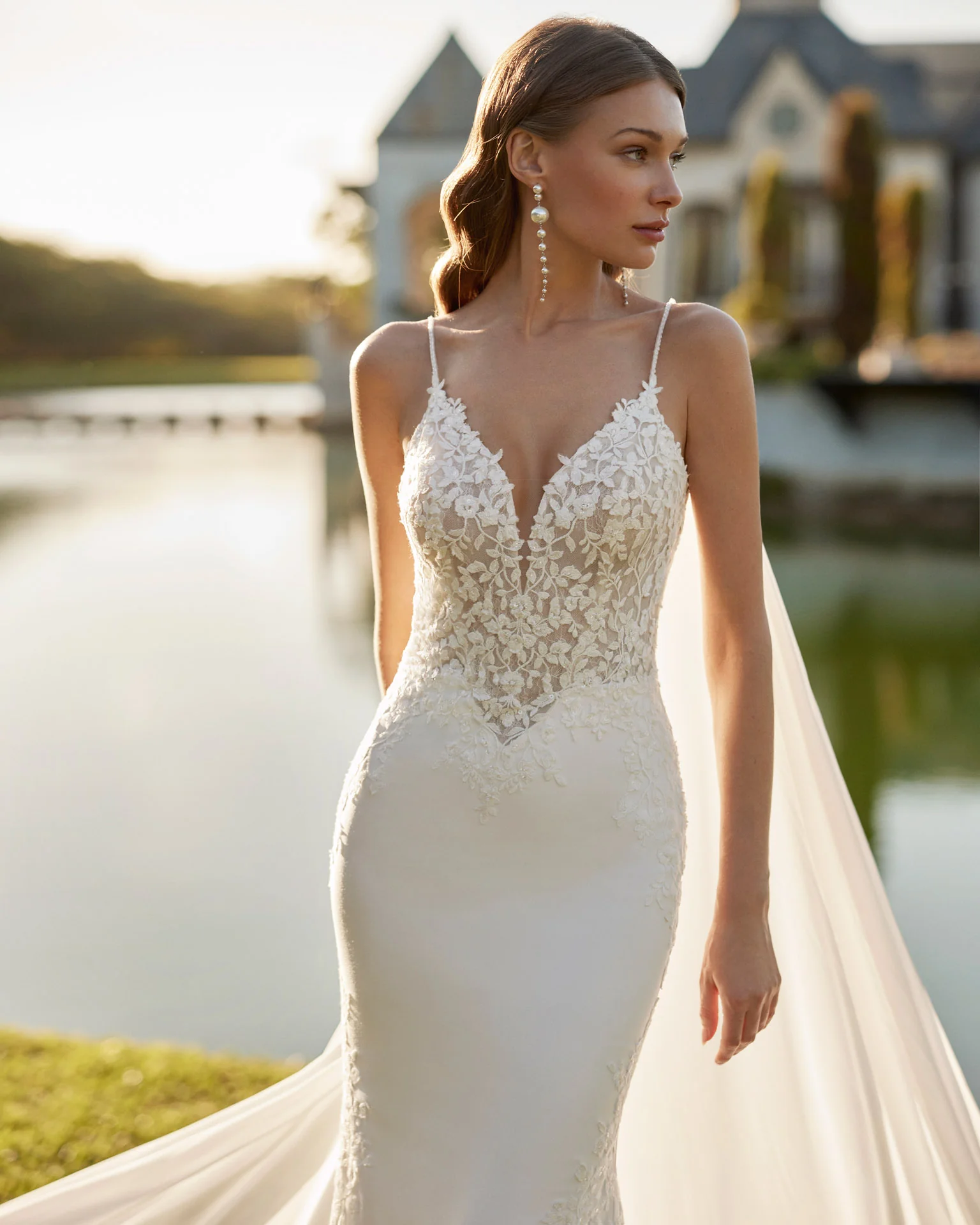 Rosa Clará Elita Wedding Dress – Stretch Crêpe Mermaid with Lace - Image 4