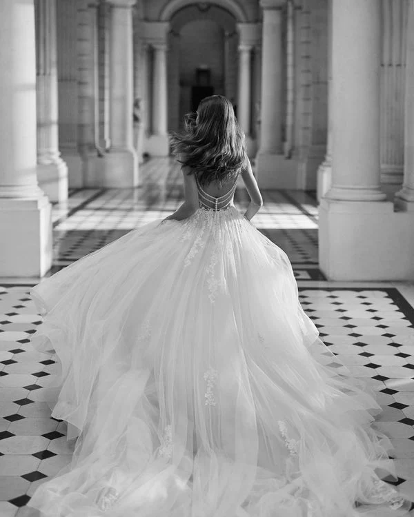 Rosa Clará Ethel Lace & Tulle Princess Wedding Dress - Image 3