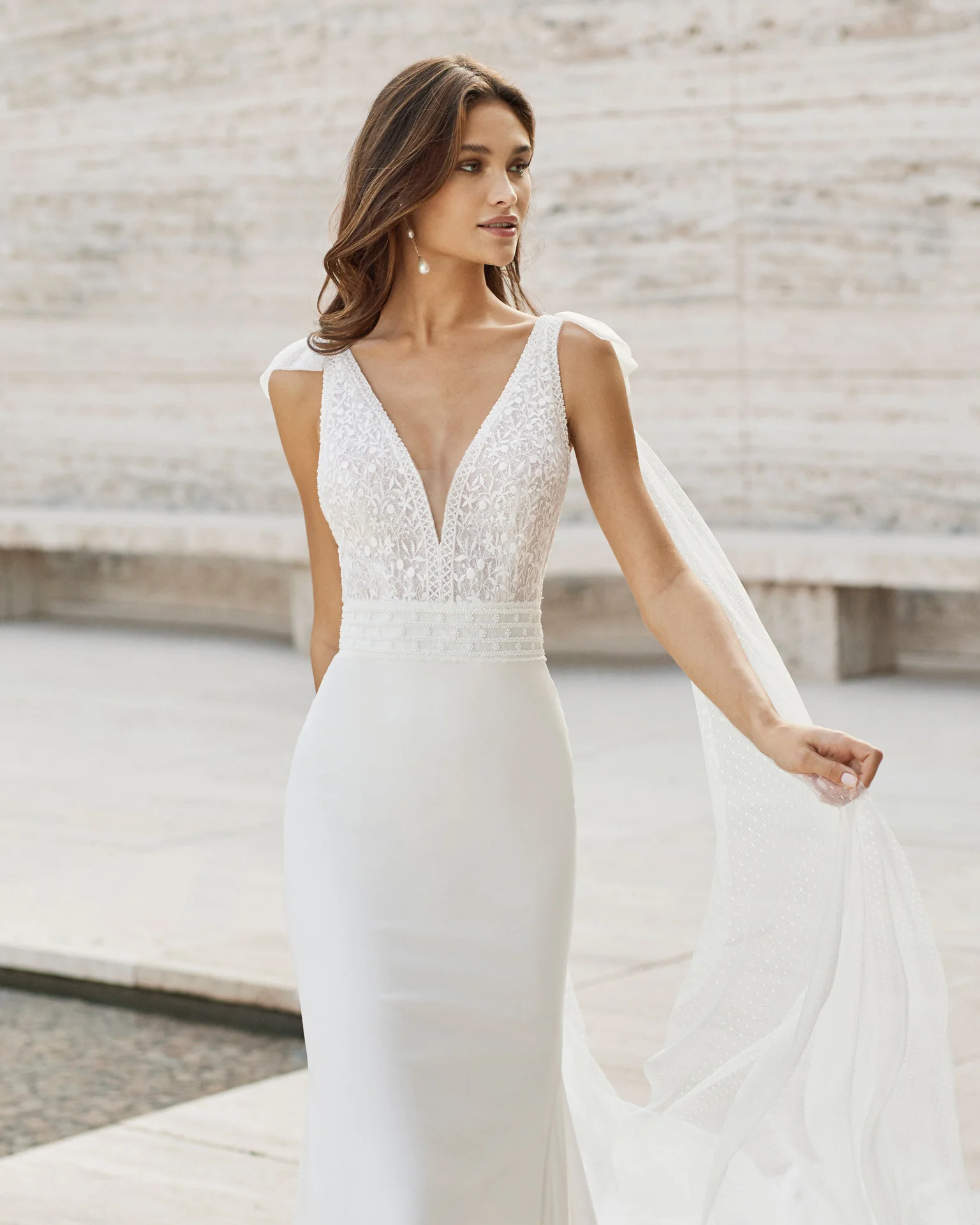 Rosa Clará Nanet – Sheath Wedding Dress with Lace Bodice - Image 3
