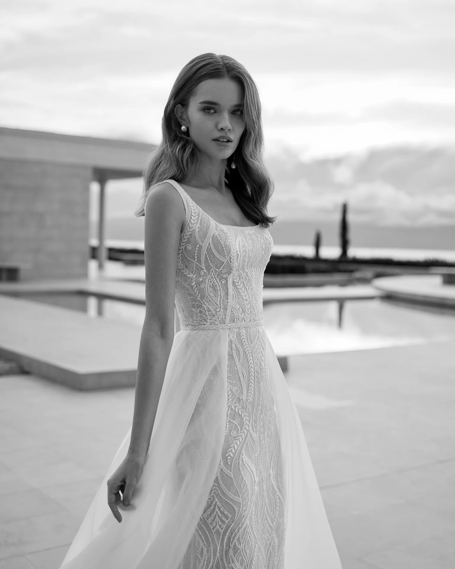 Rosa Clará Verocha Sheath-Style Wedding Dress - Image 4