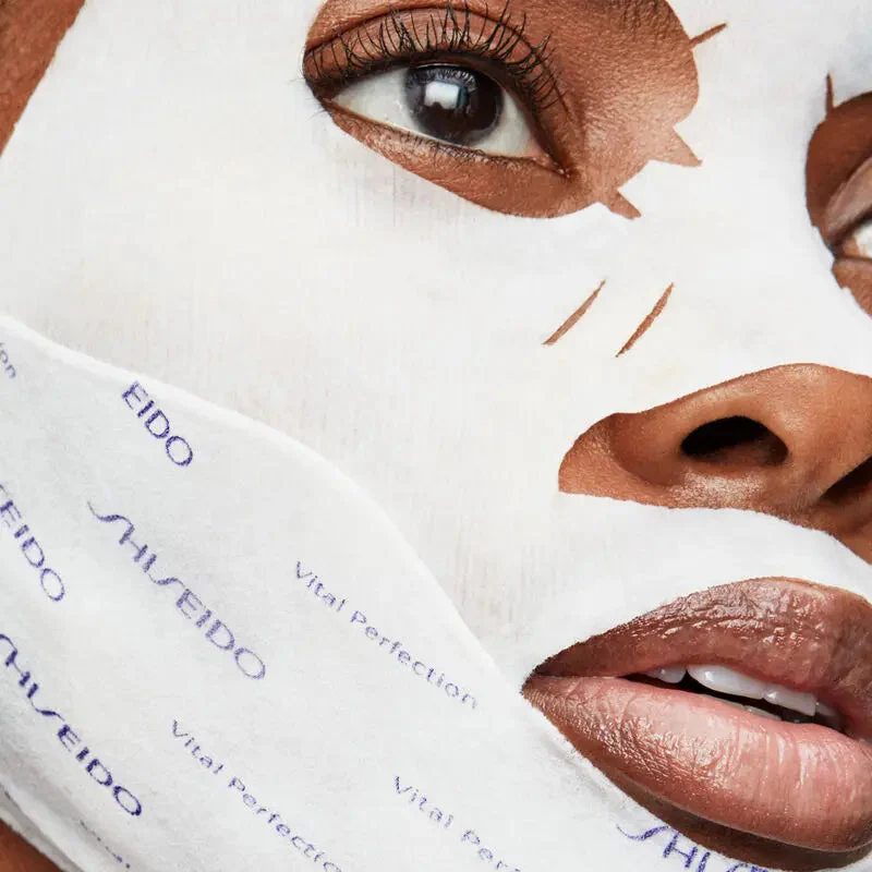 Shiseido Vital Perfection LiftDefine Radiance Face Mask - Image 3