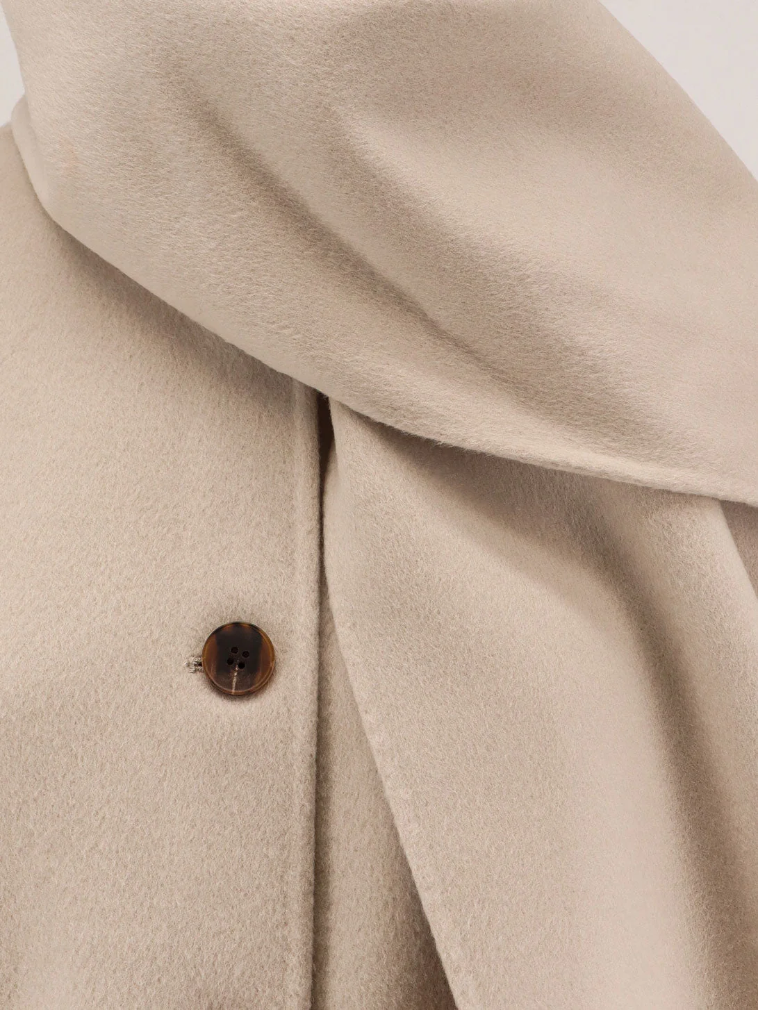The Dynamis Studio Antwerp Wool Coat - Image 3